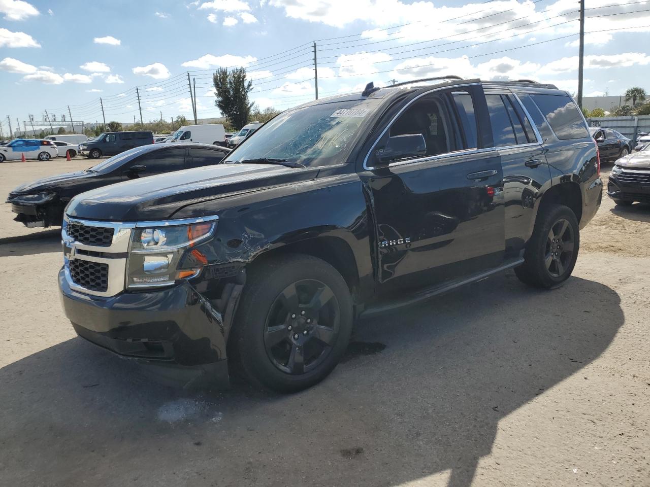 CHEVROLET TAHOE 2019 1gnscbkc4kr341894