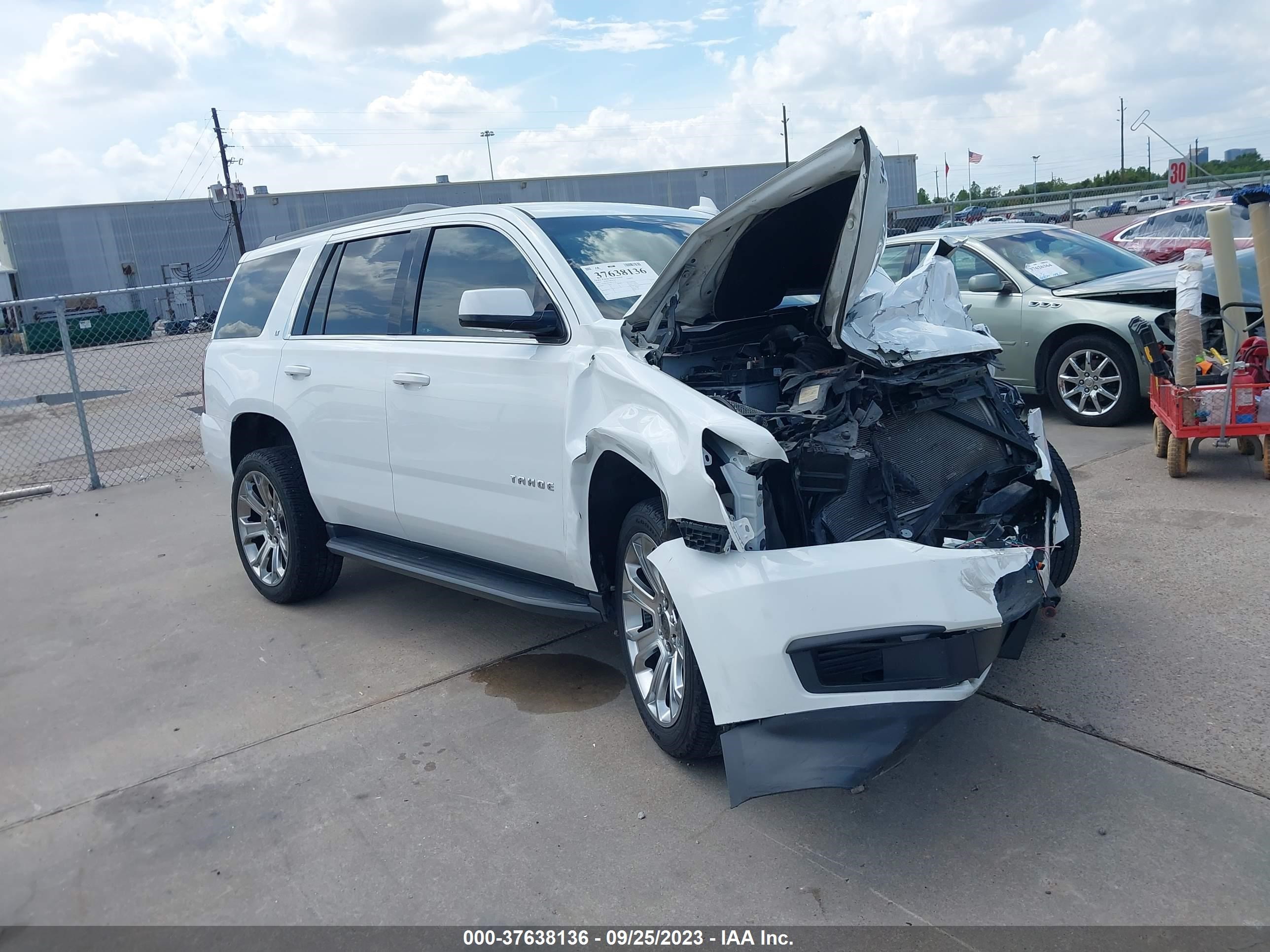 CHEVROLET TAHOE 2018 1gnscbkc9jr117504