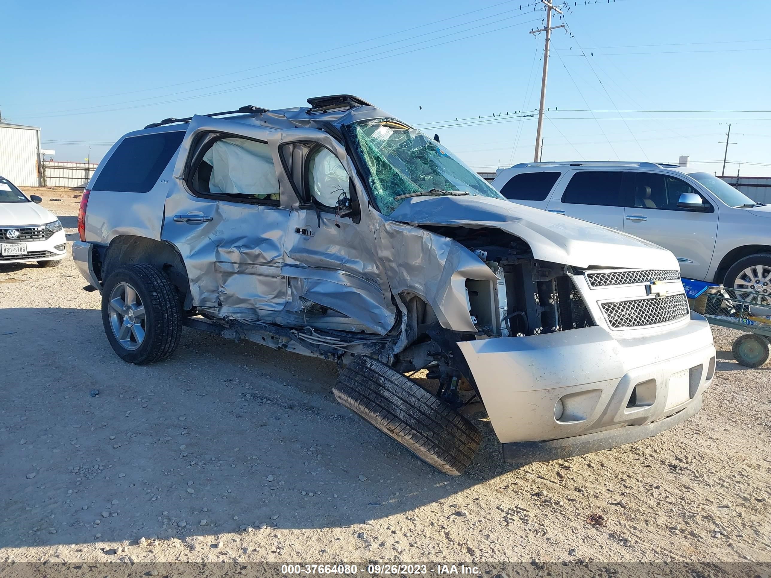 CHEVROLET TAHOE 2013 1gnscce05dr375949