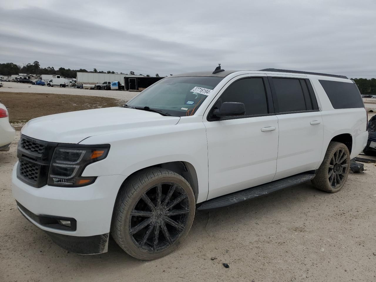 CHEVROLET SUBURBAN 2018 1gnschkc1jr370268