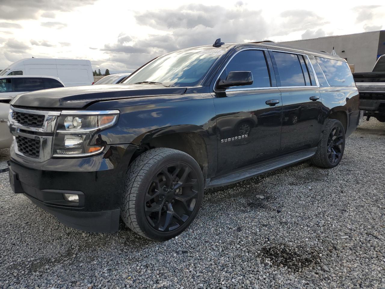 CHEVROLET SUBURBAN 2017 1gnschkc7hr359592