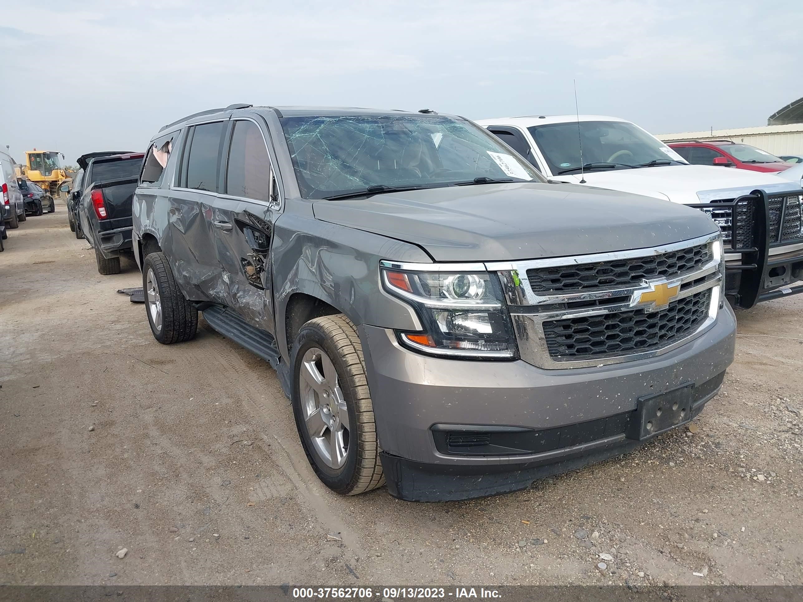 CHEVROLET SUBURBAN 2017 1gnschkc8hr340016