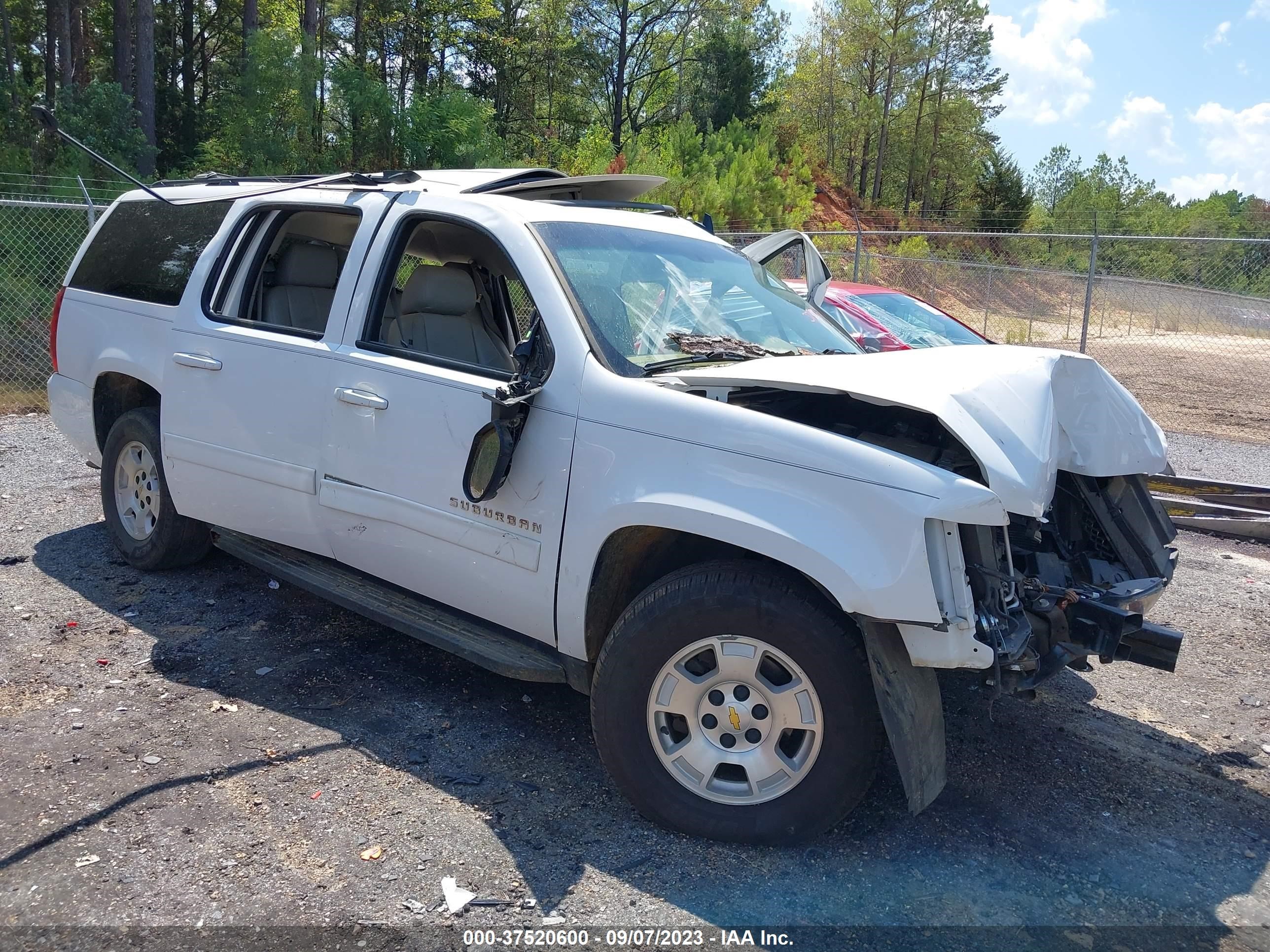 CHEVROLET SUBURBAN 2013 1gnscje01dr254047