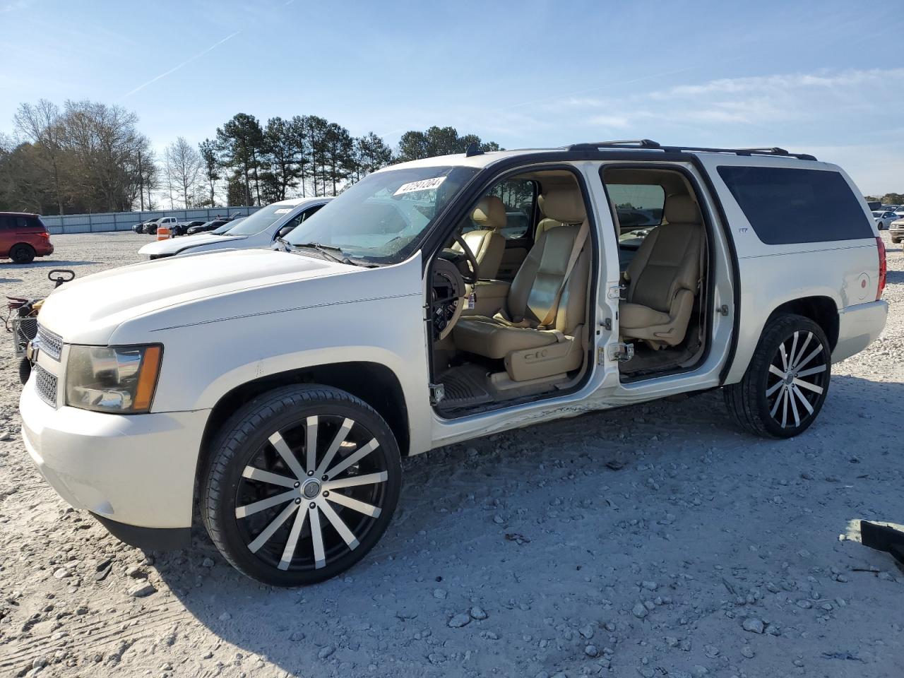 CHEVROLET SUBURBAN 2011 1gnscke09br124102