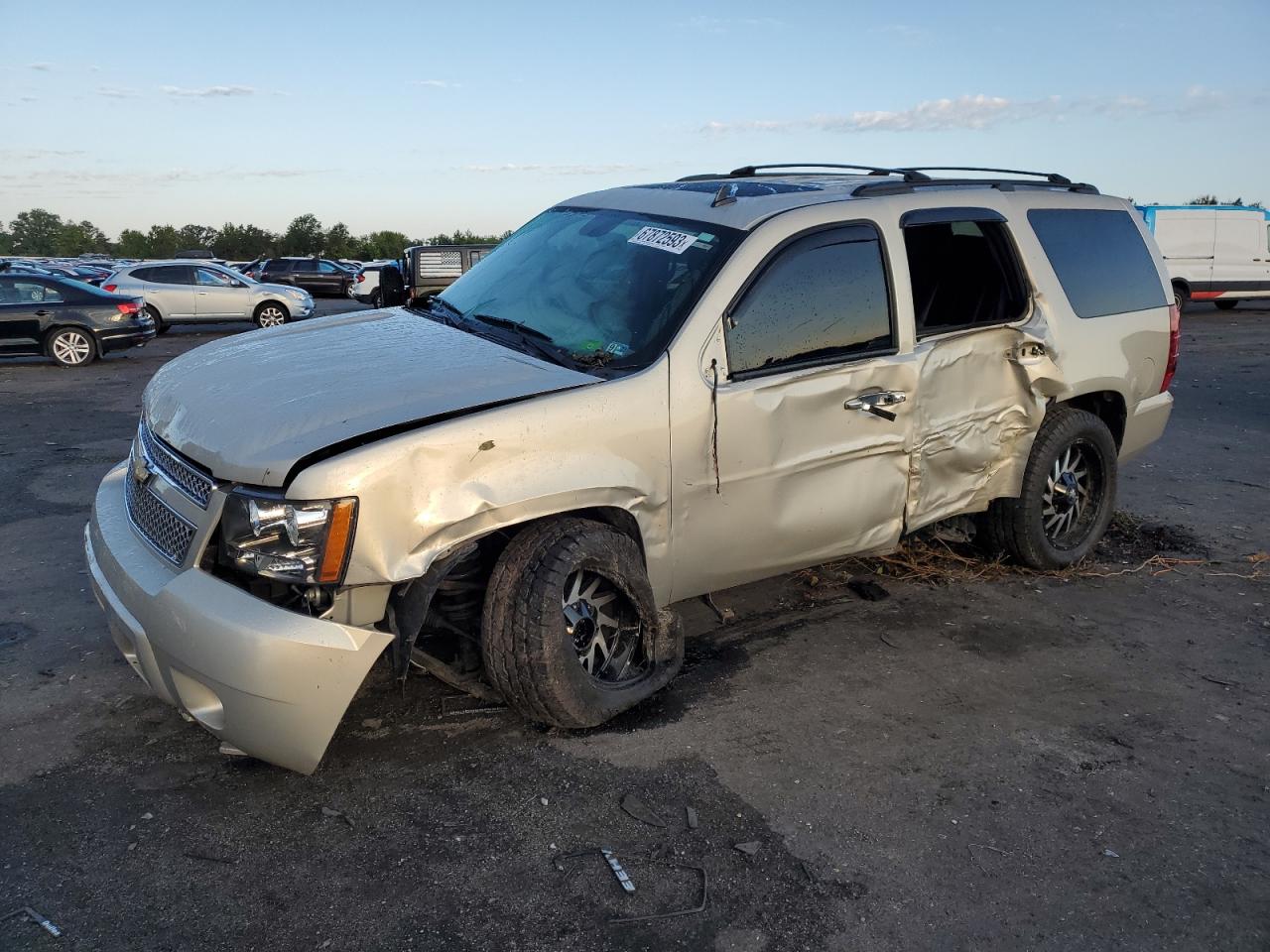 CHEVROLET TAHOE 2011 1gnskbe00br258466