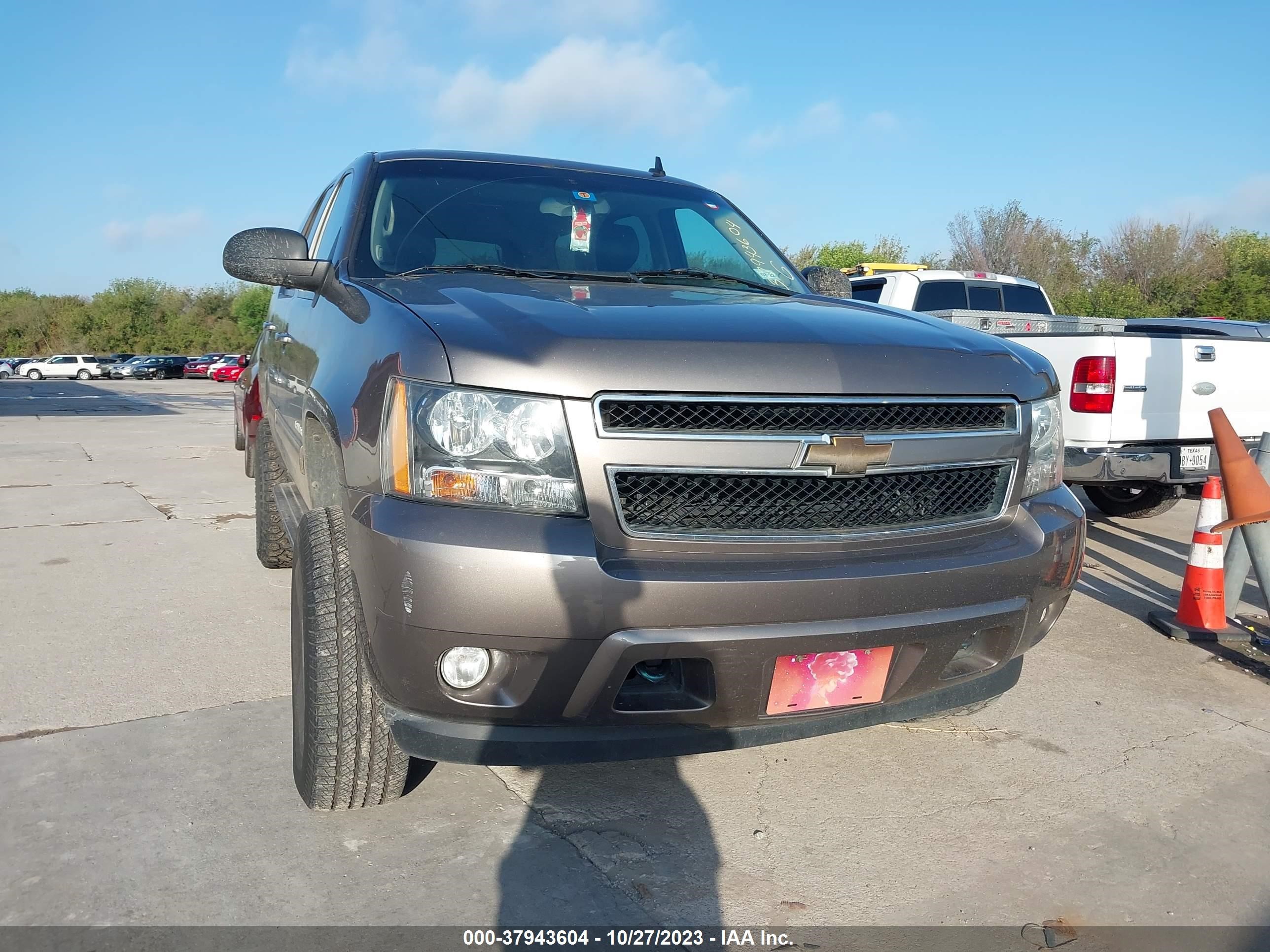 CHEVROLET TAHOE 2011 1gnskbe06br345238