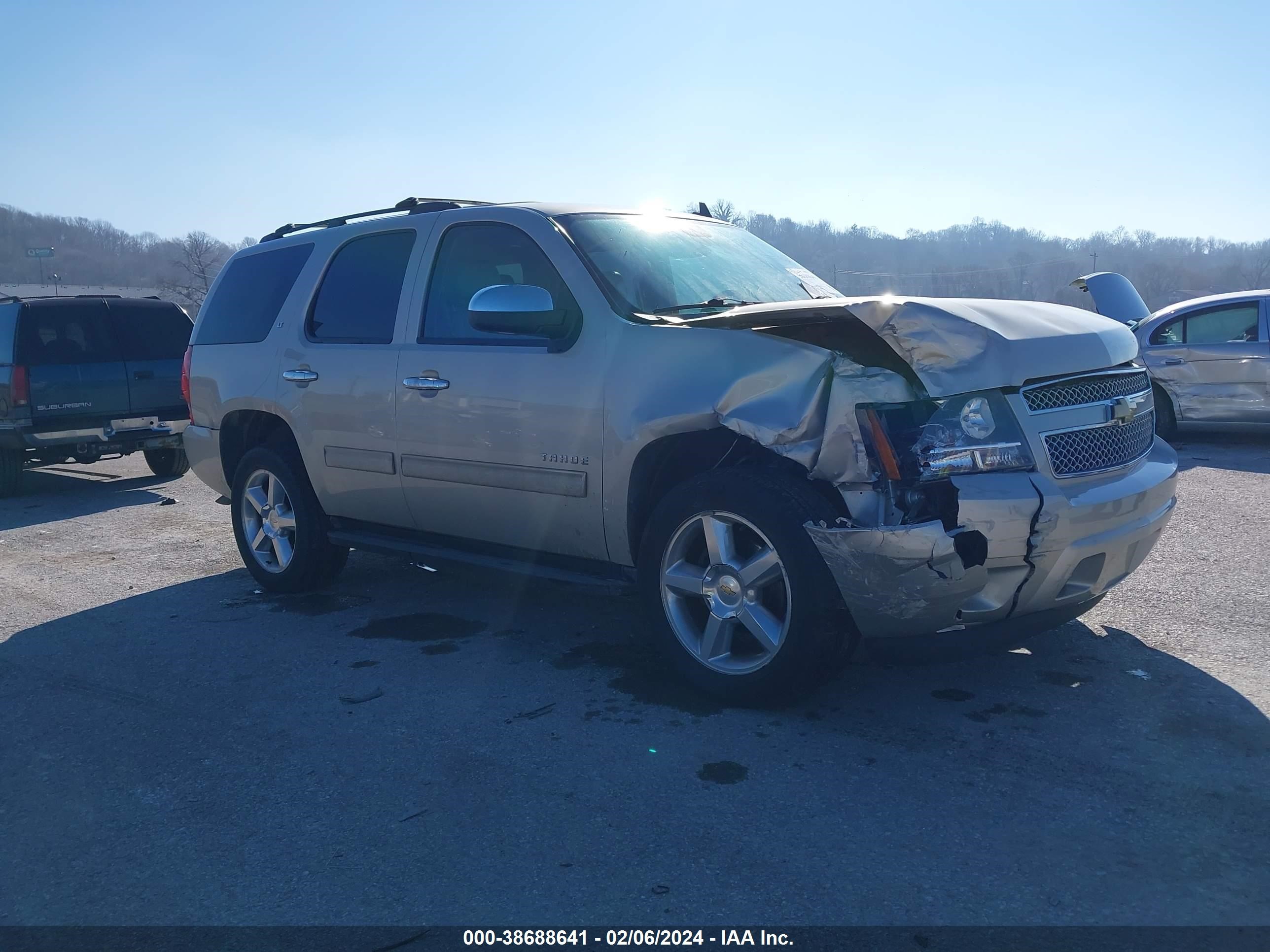 CHEVROLET TAHOE 2014 1gnskbe08er162556