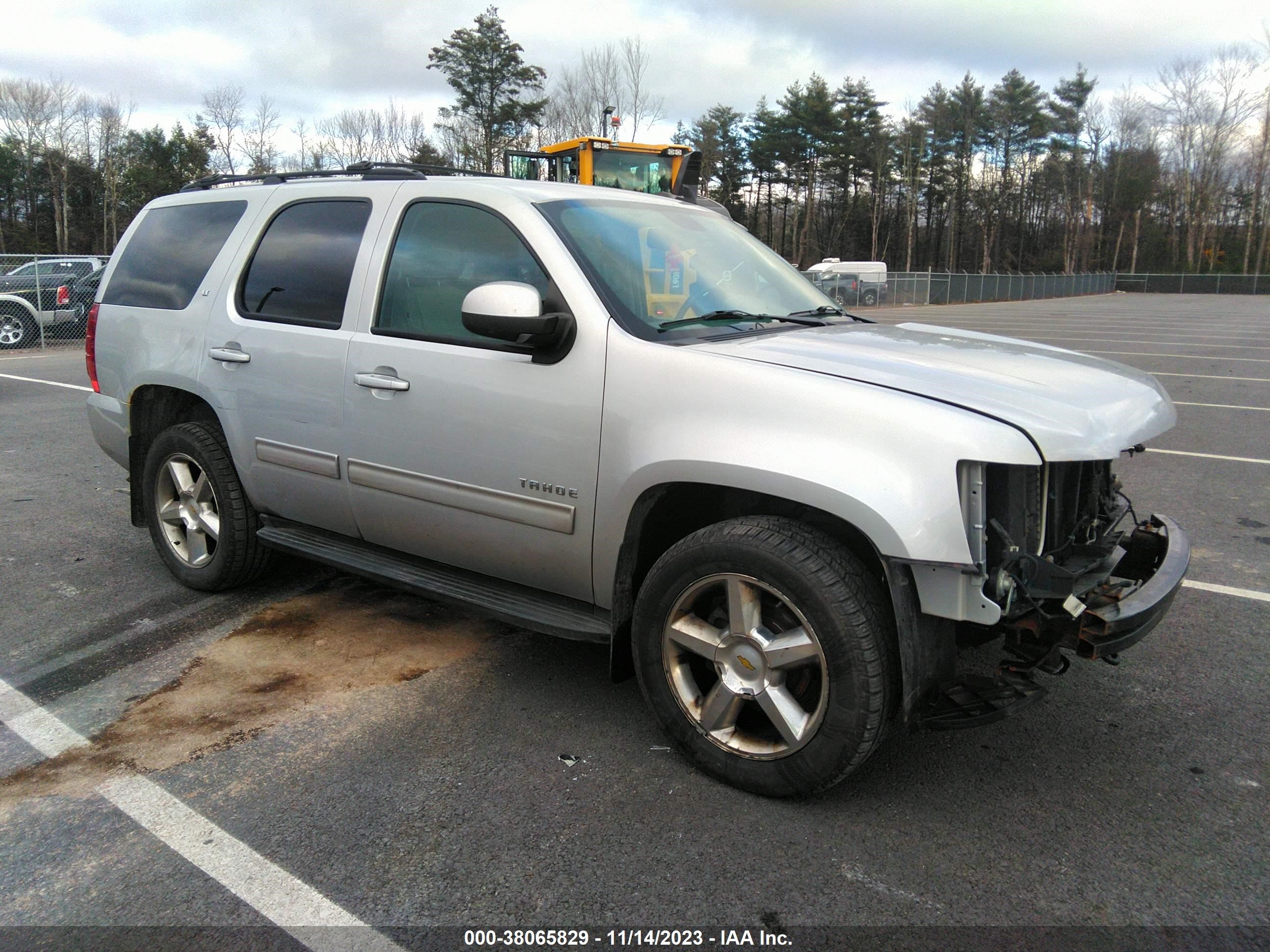 CHEVROLET TAHOE 2014 1gnskbe0xer139585