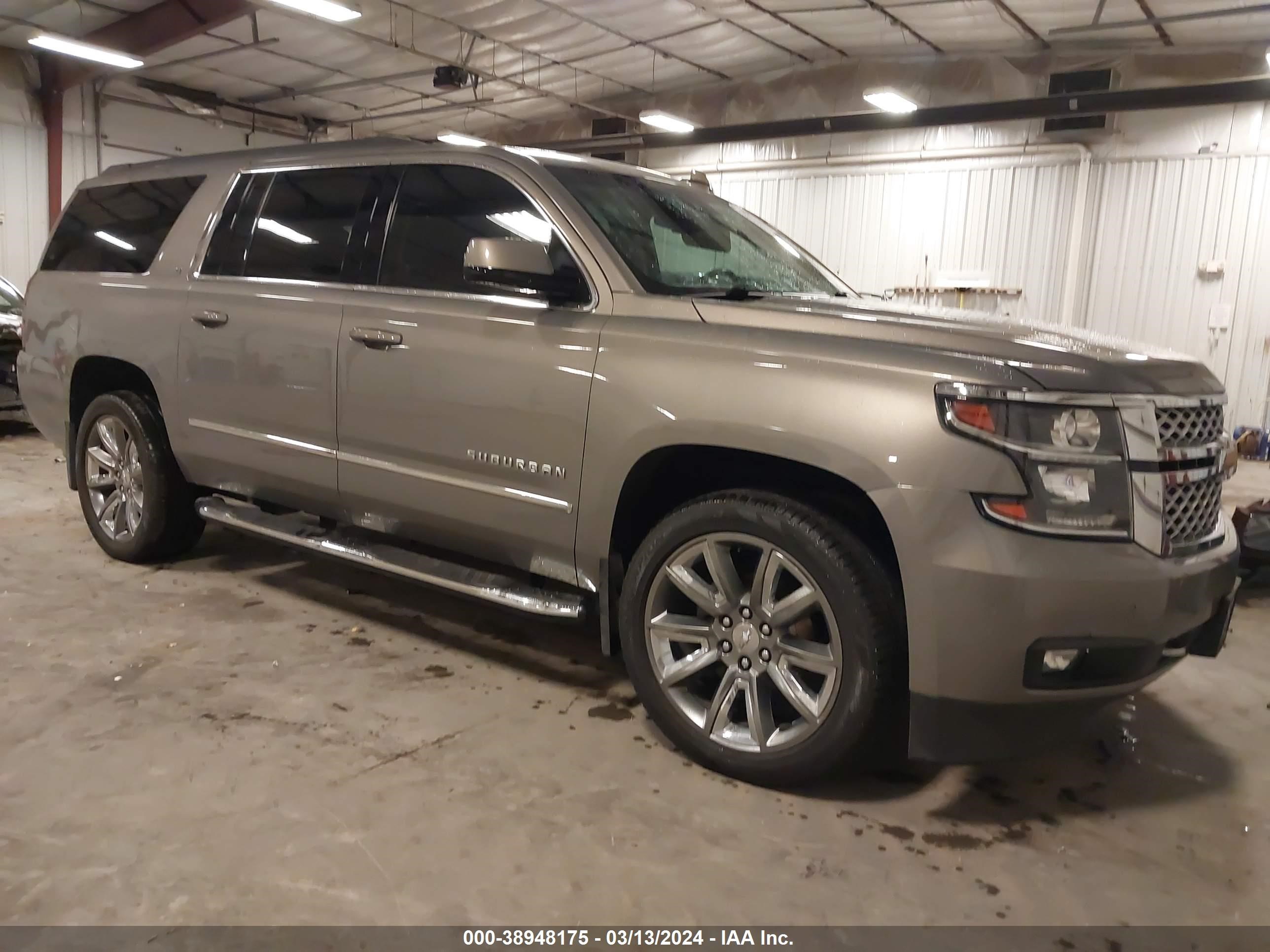 CHEVROLET SUBURBAN 2019 1gnskhkc0kr257934