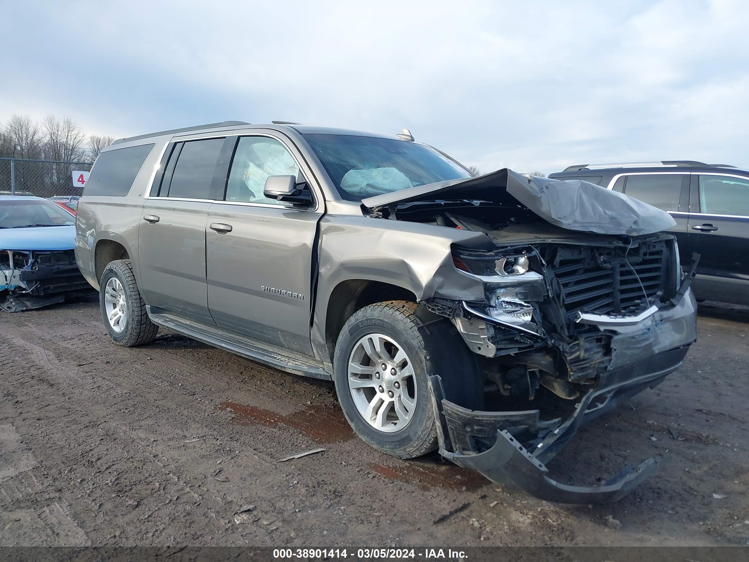 CHEVROLET SUBURBAN 2018 1gnskhkc4jr278235