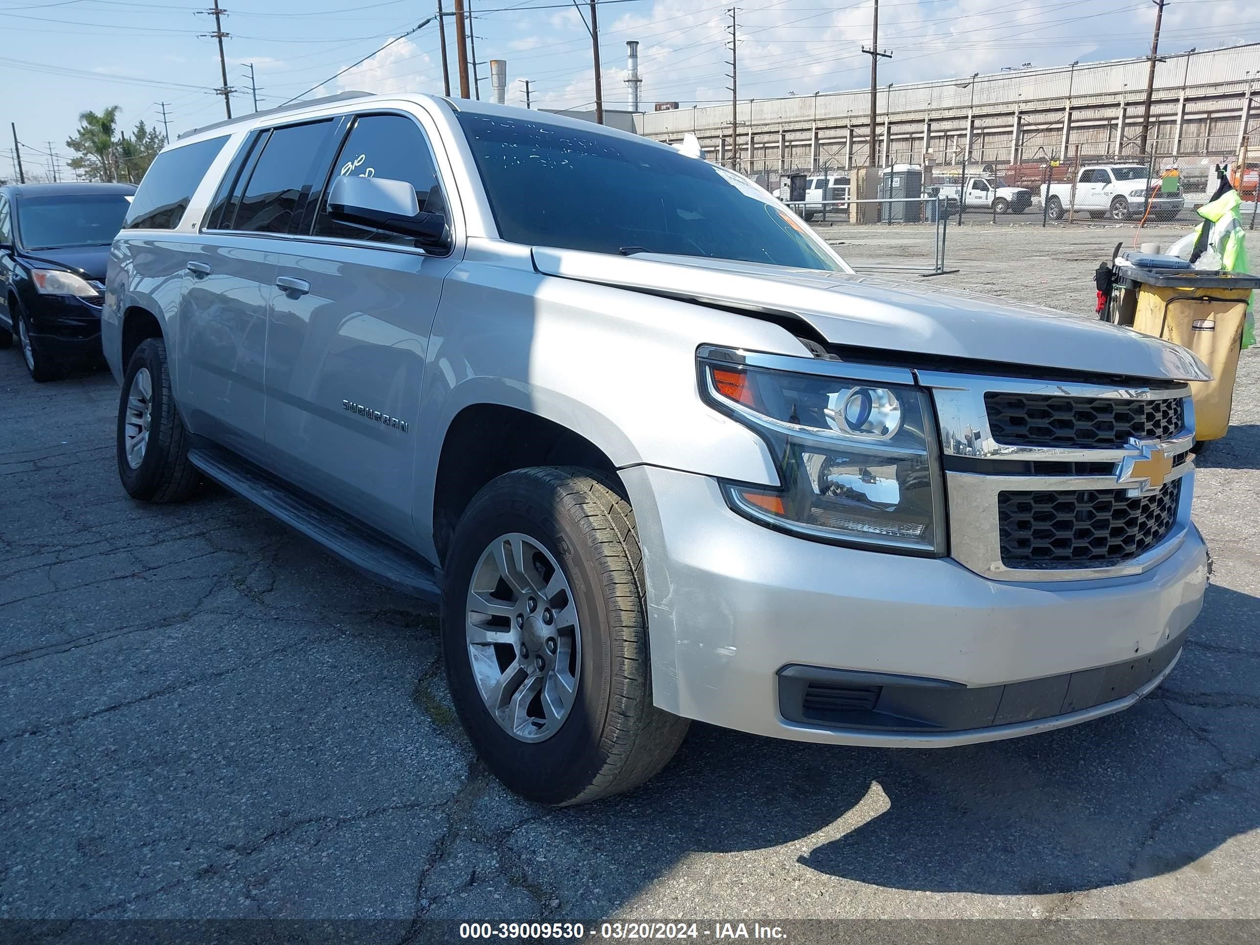 CHEVROLET SUBURBAN 2017 1gnskhkcxhr304878