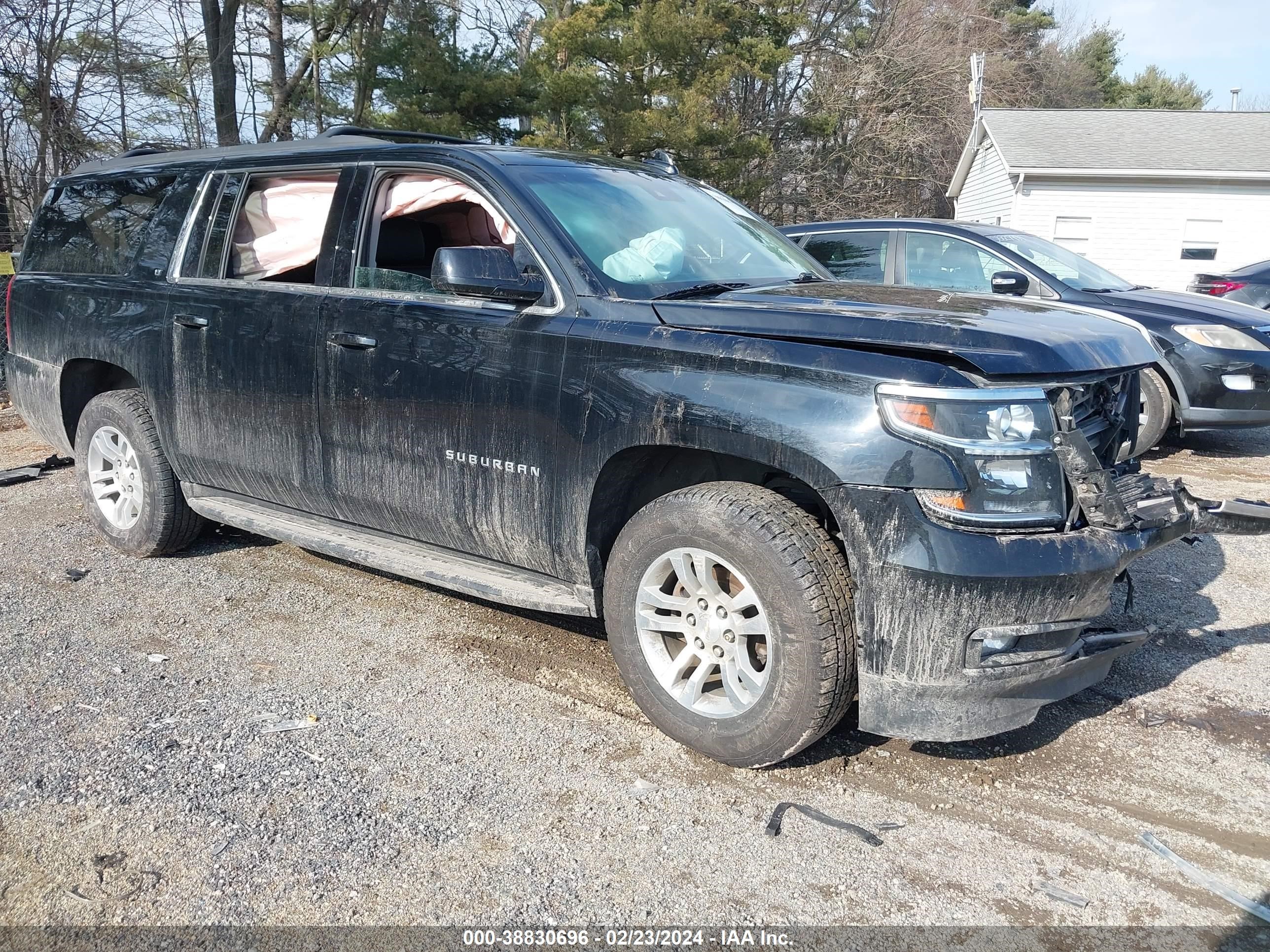 CHEVROLET SUBURBAN 2019 1gnskhkcxkr185303