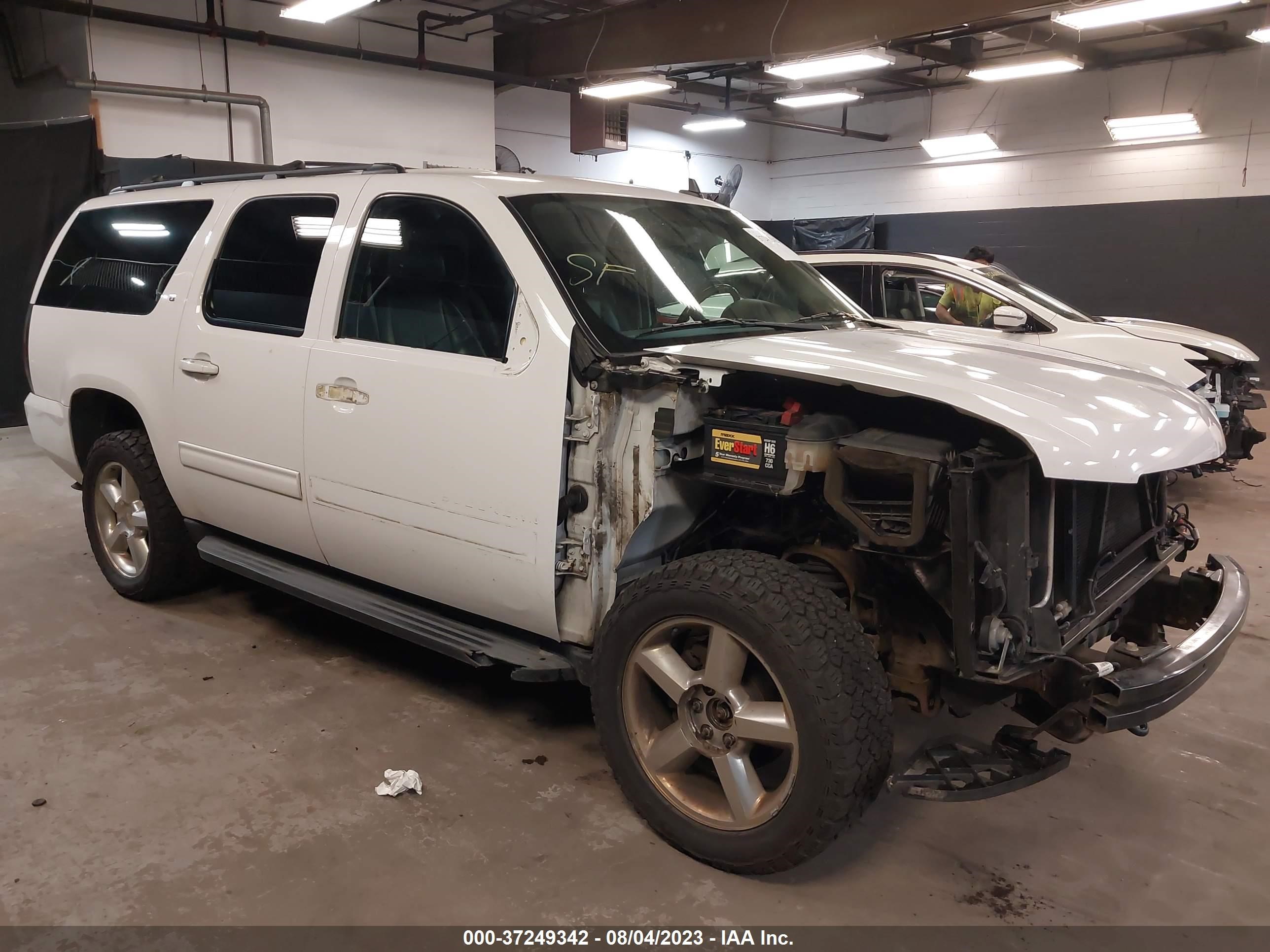 CHEVROLET SUBURBAN 2014 1gnskje76er183266