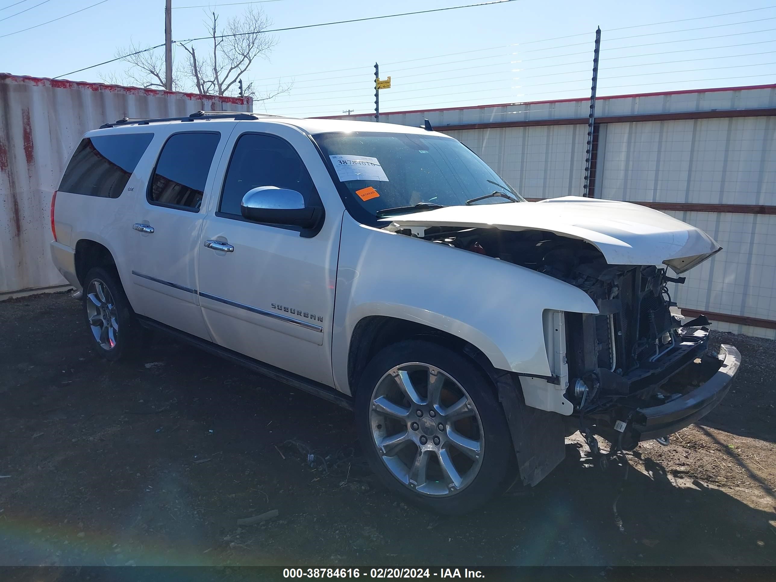 CHEVROLET SUBURBAN 2013 1gnskke72dr360139