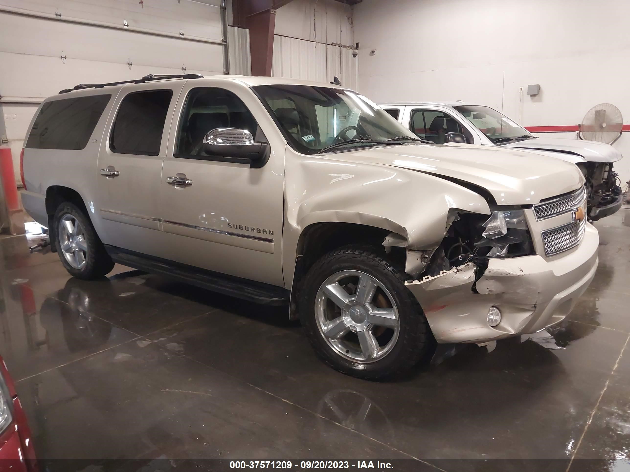 CHEVROLET SUBURBAN 2014 1gnskke79er241103