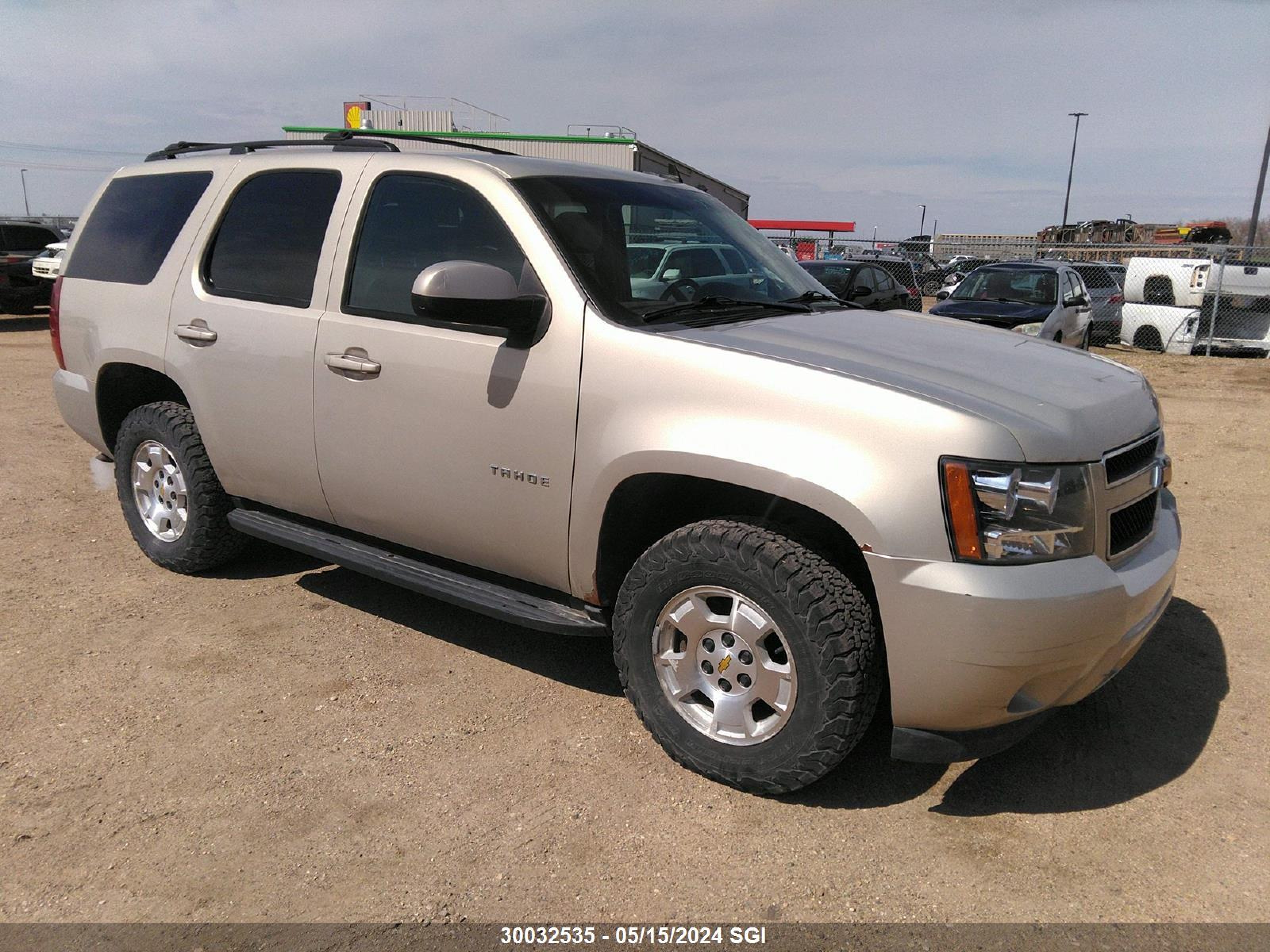 CHEVROLET TAHOE 2010 1gnukbe04ar262205