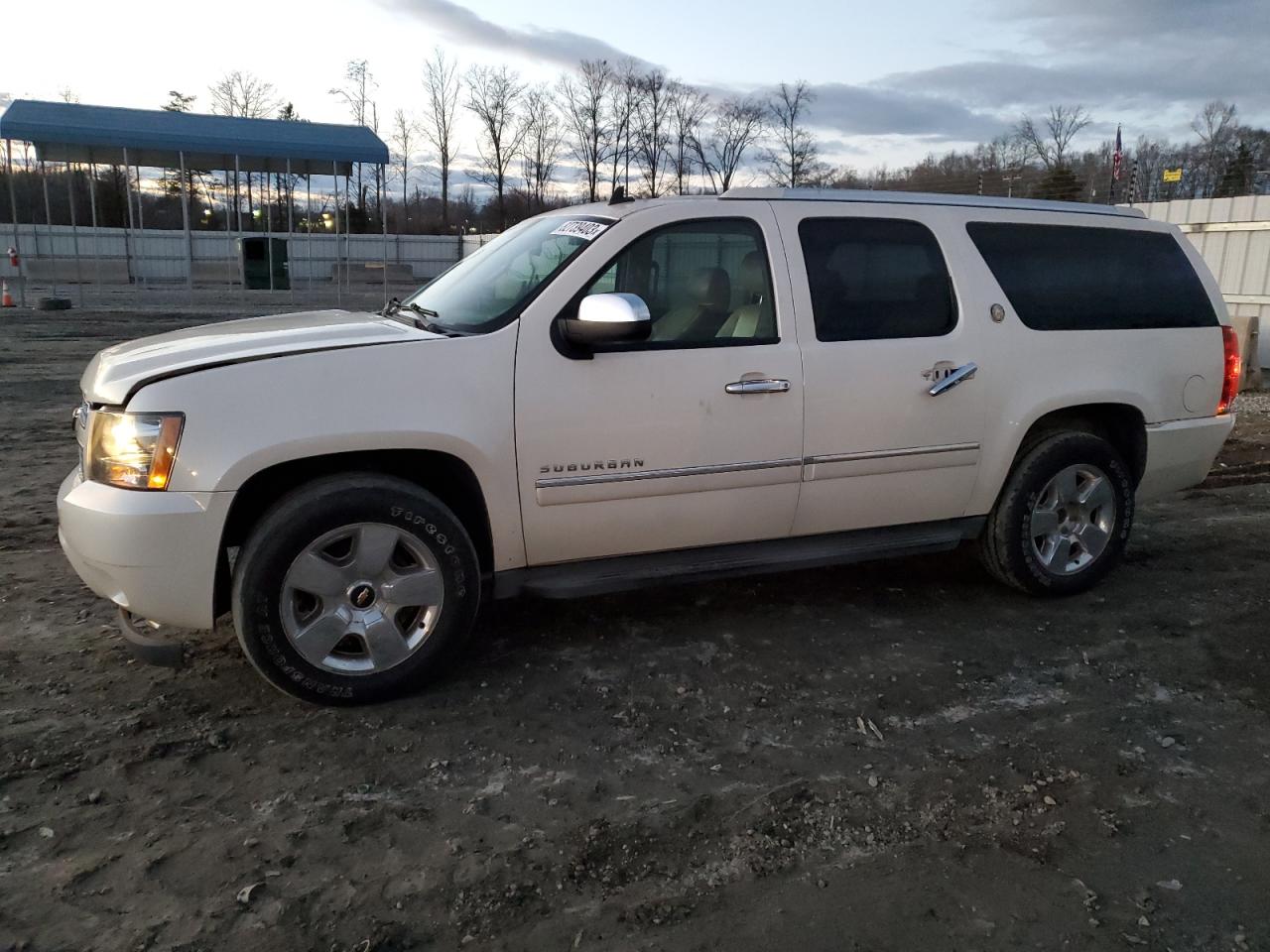 CHEVROLET SUBURBAN 2010 1gnukke32ar281121