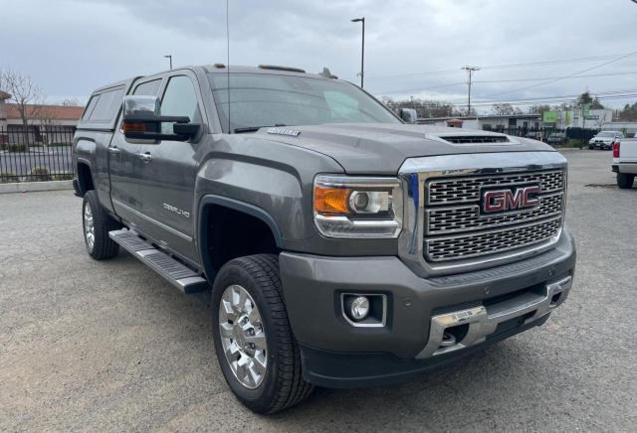 GMC SIERRA 2018 1gt12uey6jf101420