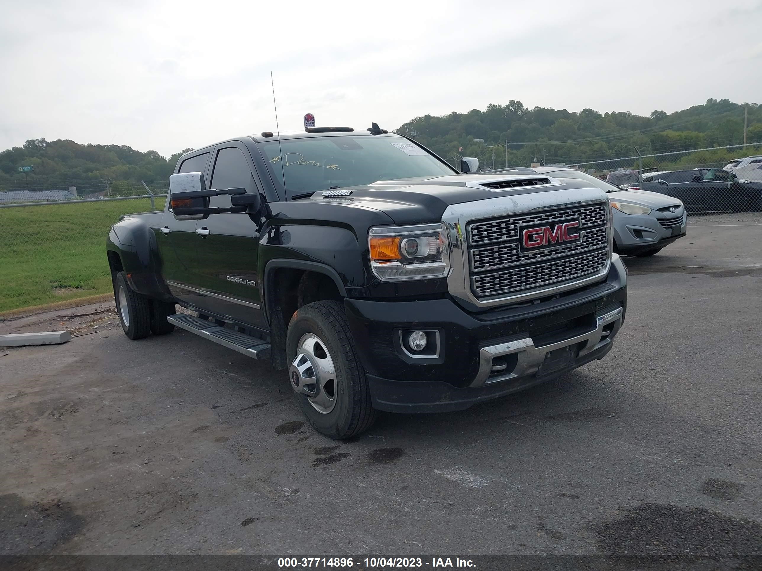 GMC NULL 2018 1gt42yey0jf130237