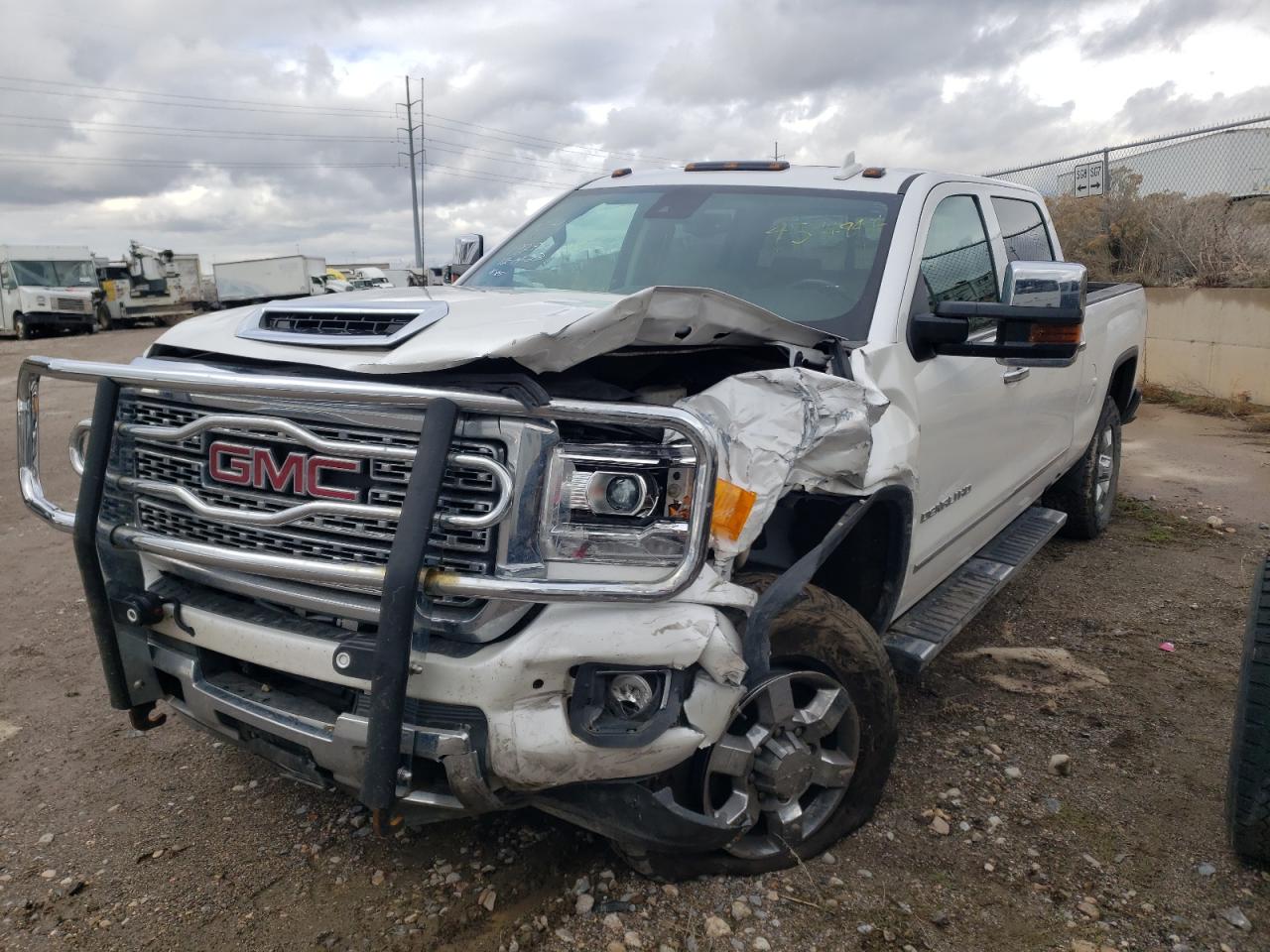 GMC SIERRA 2018 1gt42yey5jf196833