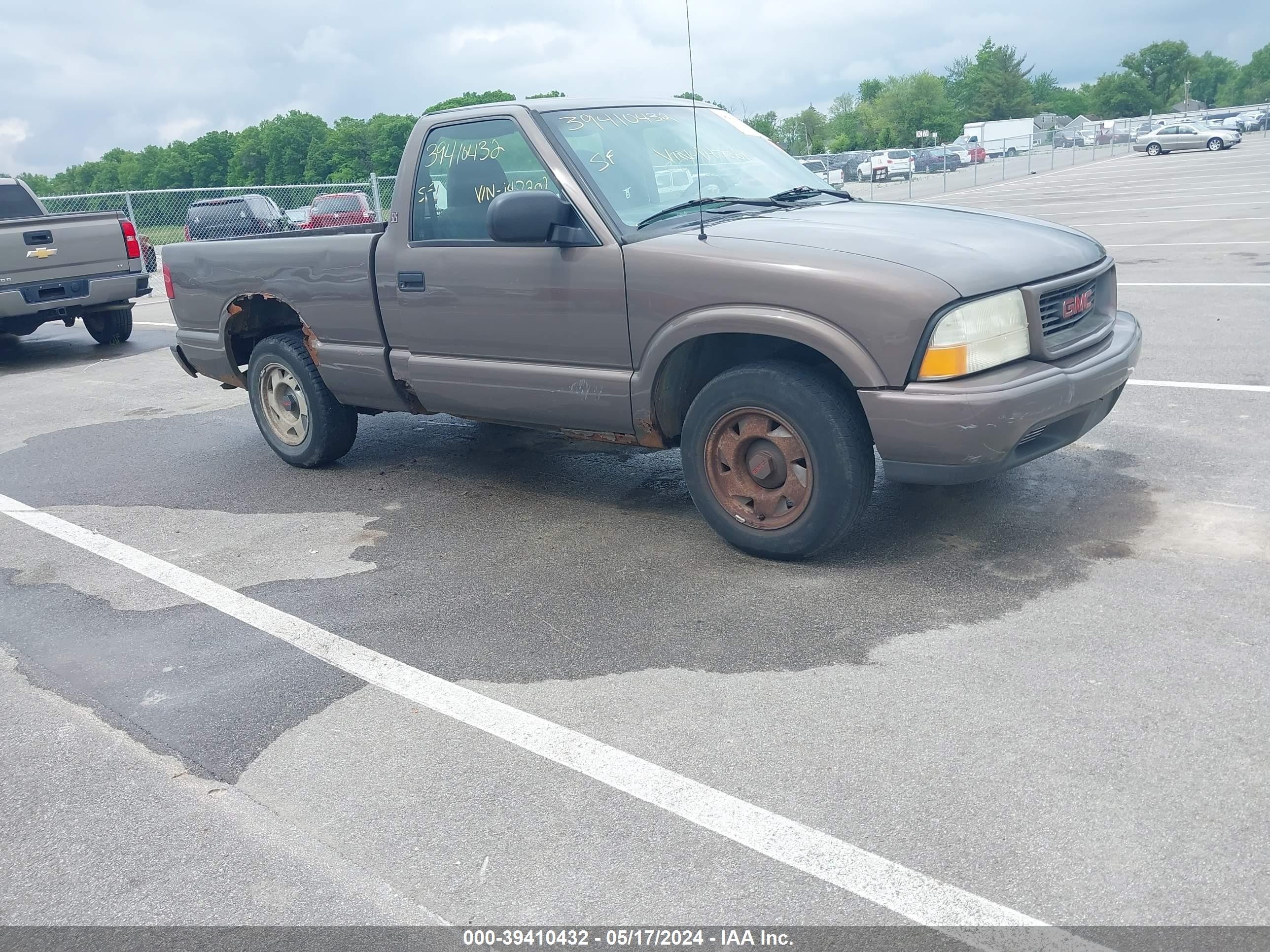 GMC SONOMA 2000 1gtcs1449y8147201