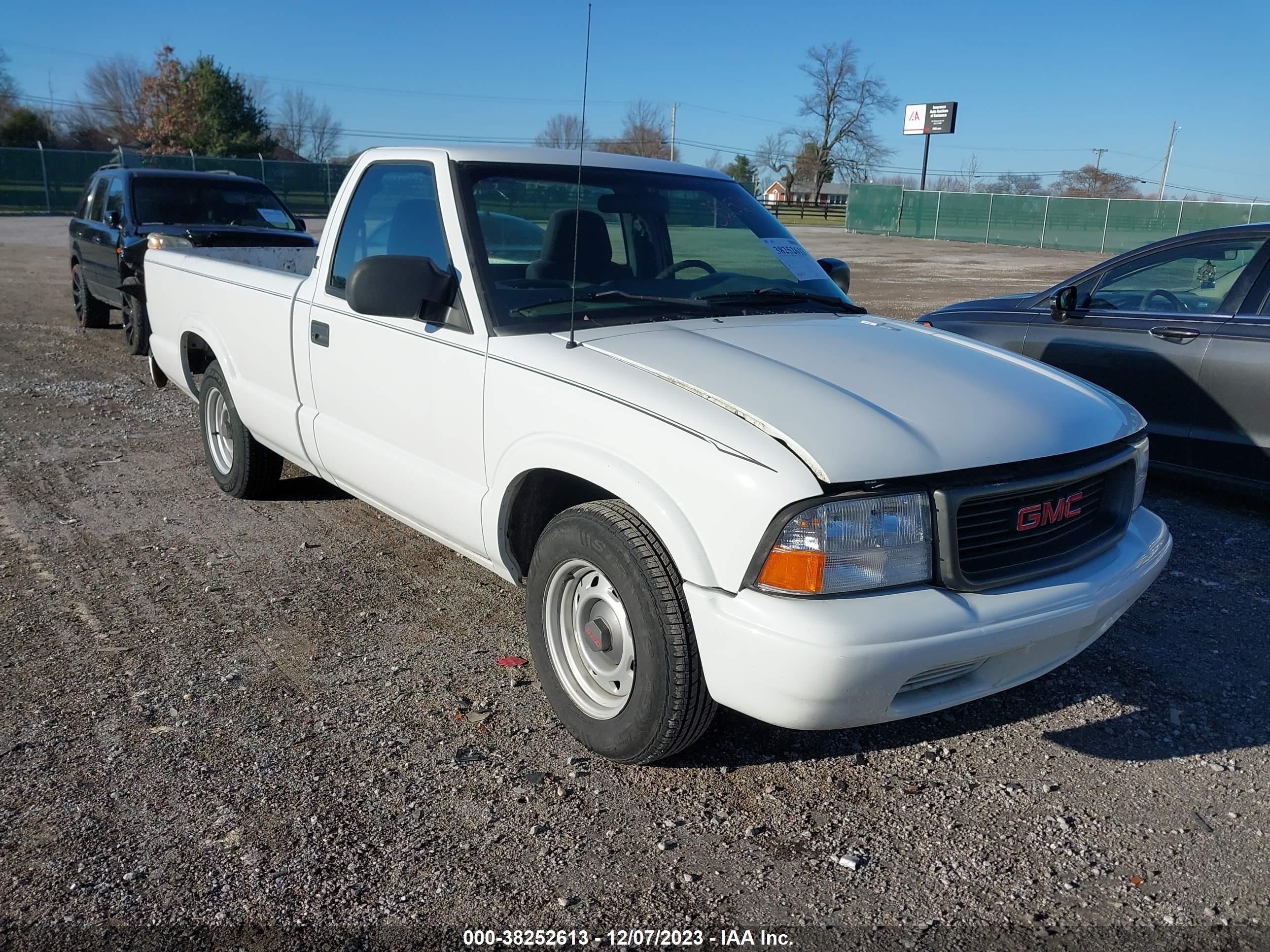 GMC SONOMA 2003 1gtcs14h438227596