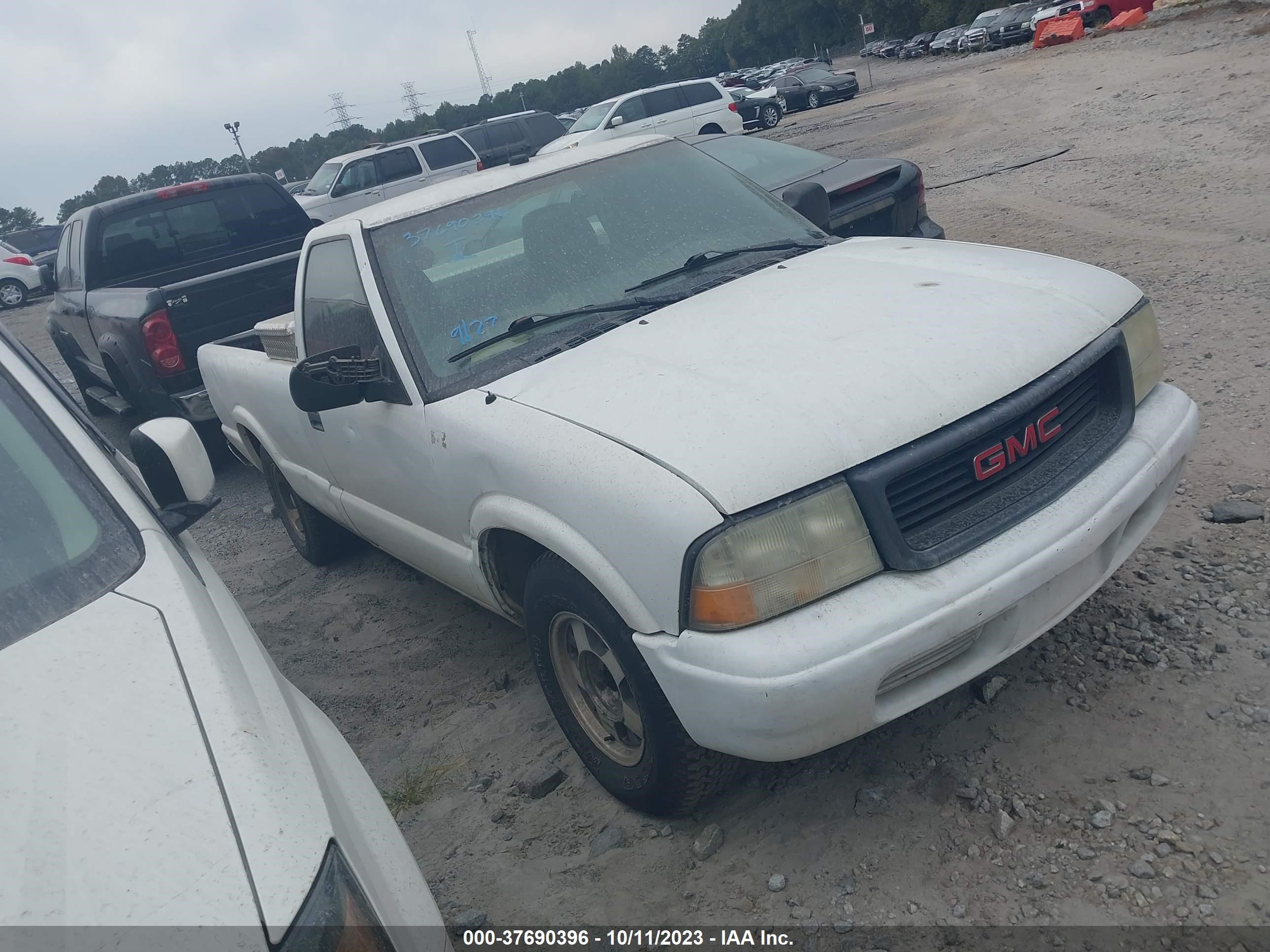 GMC SONOMA 2002 1gtcs14w128196529