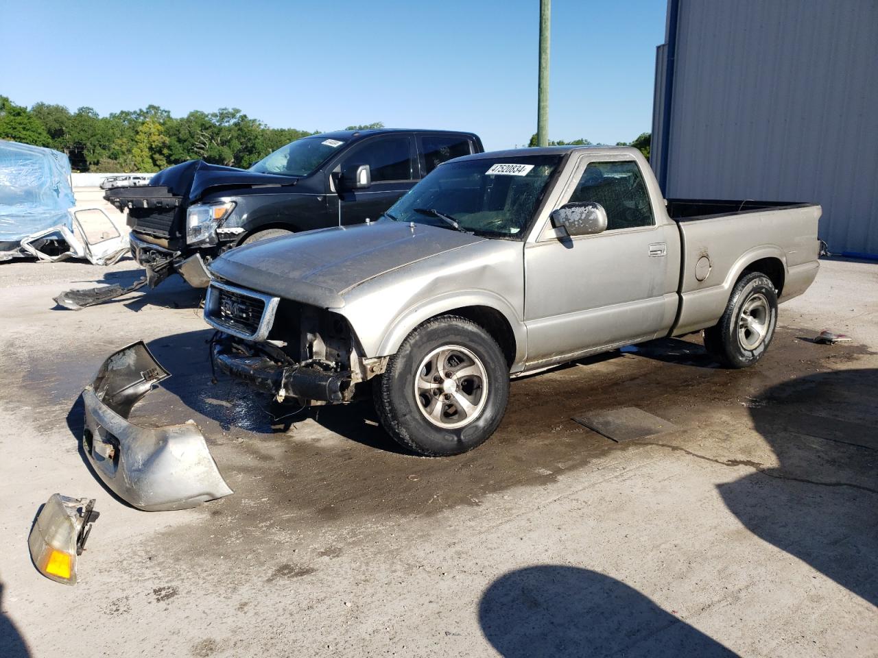 GMC SONOMA 2002 1gtcs14wx28187182