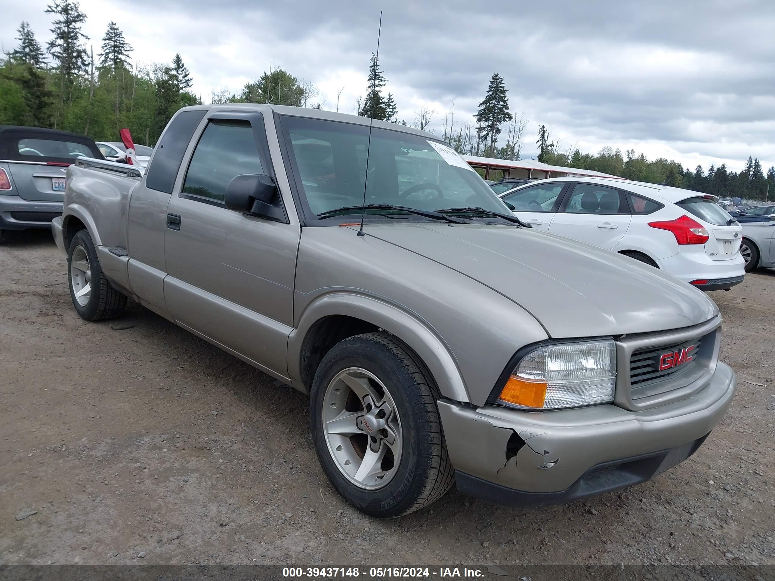 GMC SONOMA 2001 1gtcs195918171814