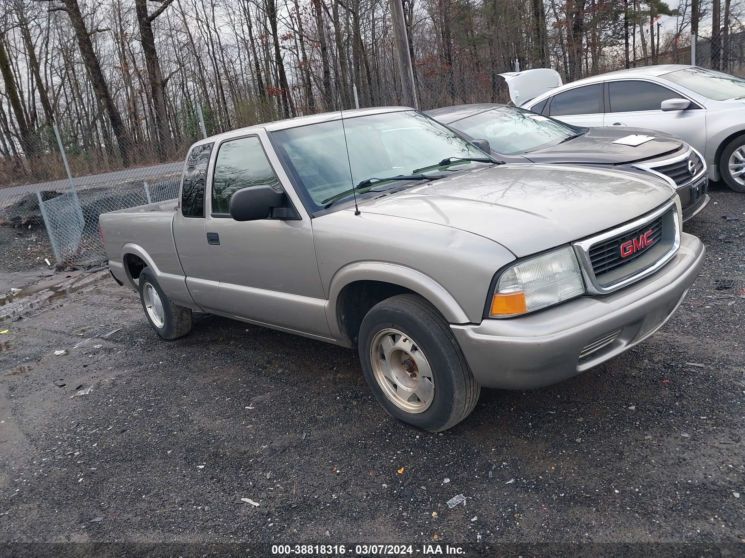 GMC SONOMA 2002 1gtcs19w028192433