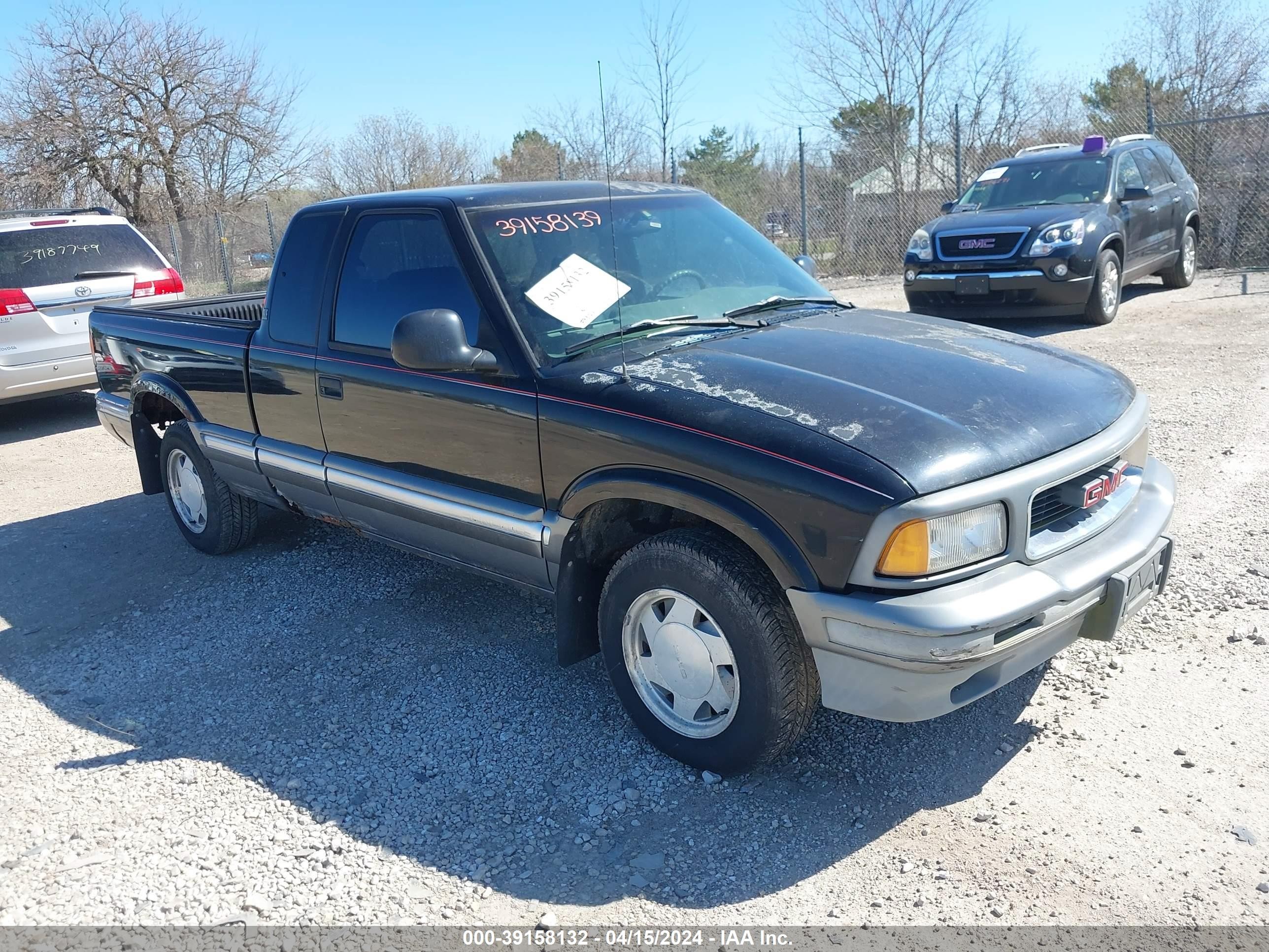 GMC SONOMA 1997 1gtcs19x5v8525660