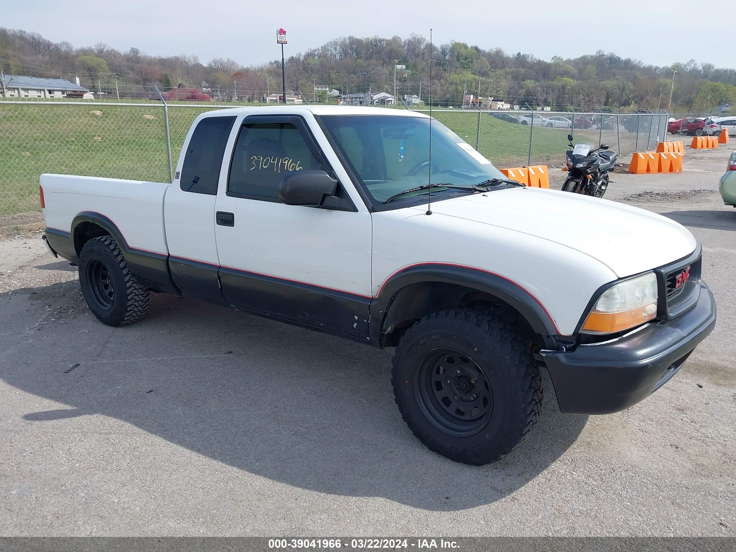 GMC SONOMA 2003 1gtcs19x738220819