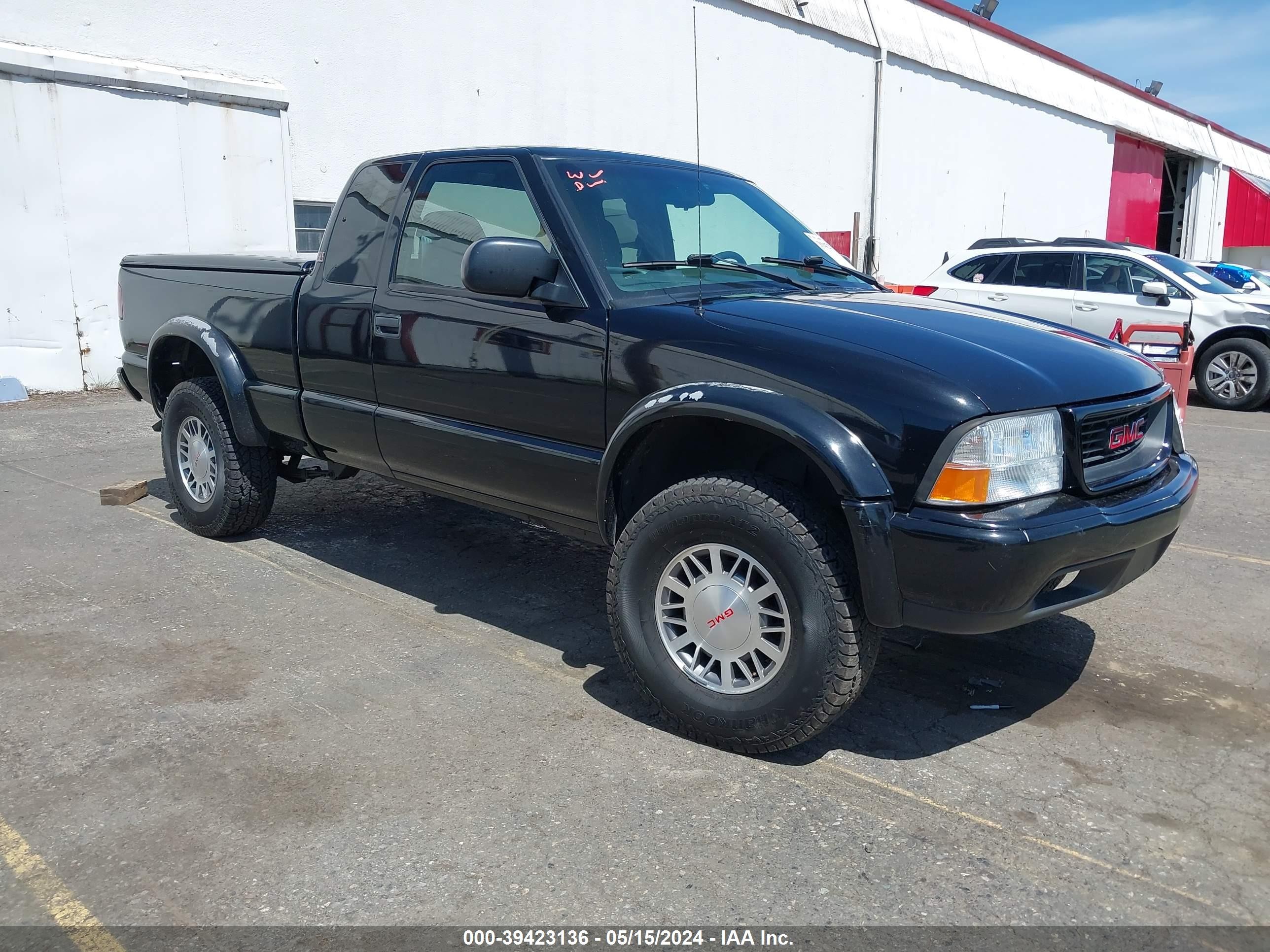 GMC SONOMA 2000 1gtct19w0y8139611