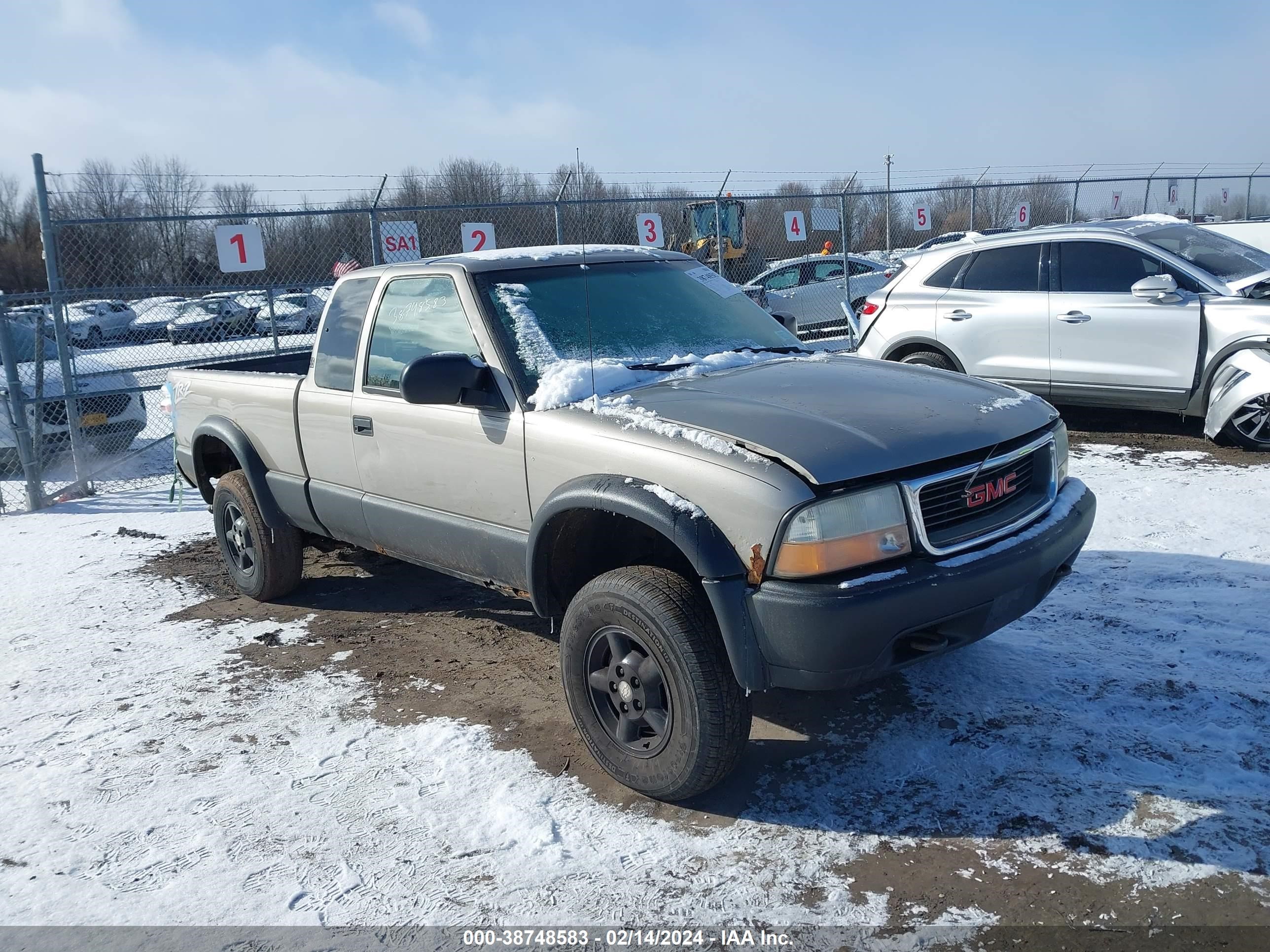 GMC SONOMA 2003 1gtct19x438258103