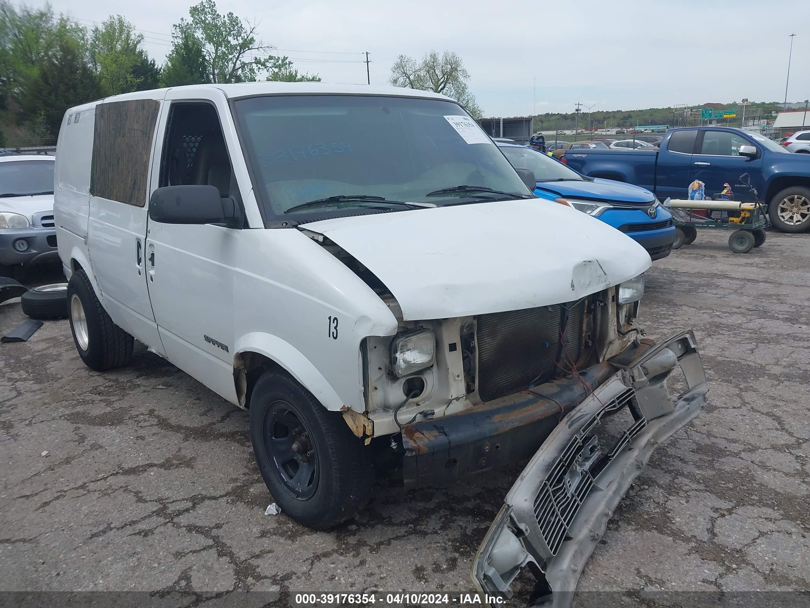 GMC SAFARI 2002 1gtdm19x02b504275