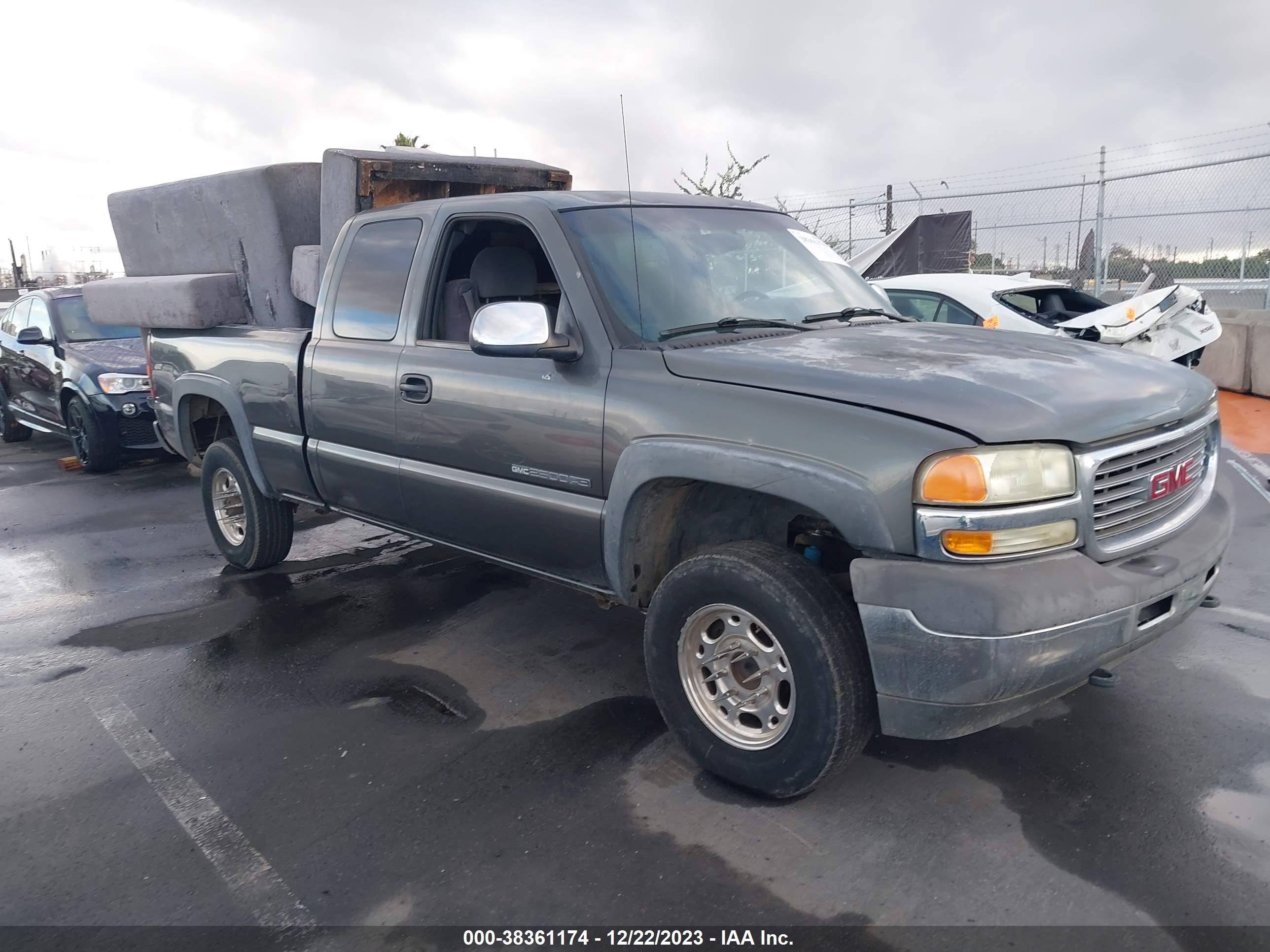 GMC SIERRA 2002 1gthc29u82z321116