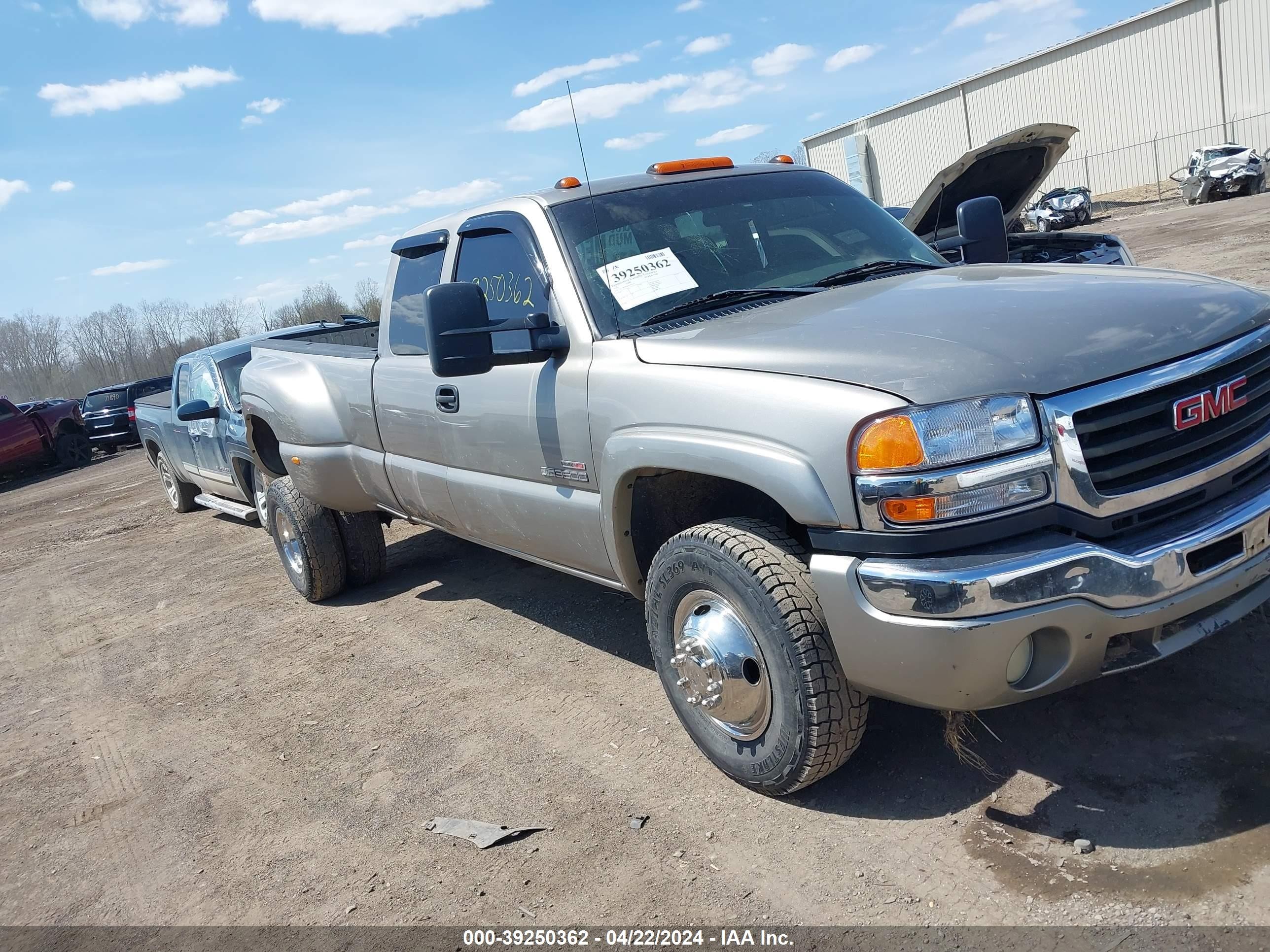 GMC NULL 2003 1gtjk39143e352419