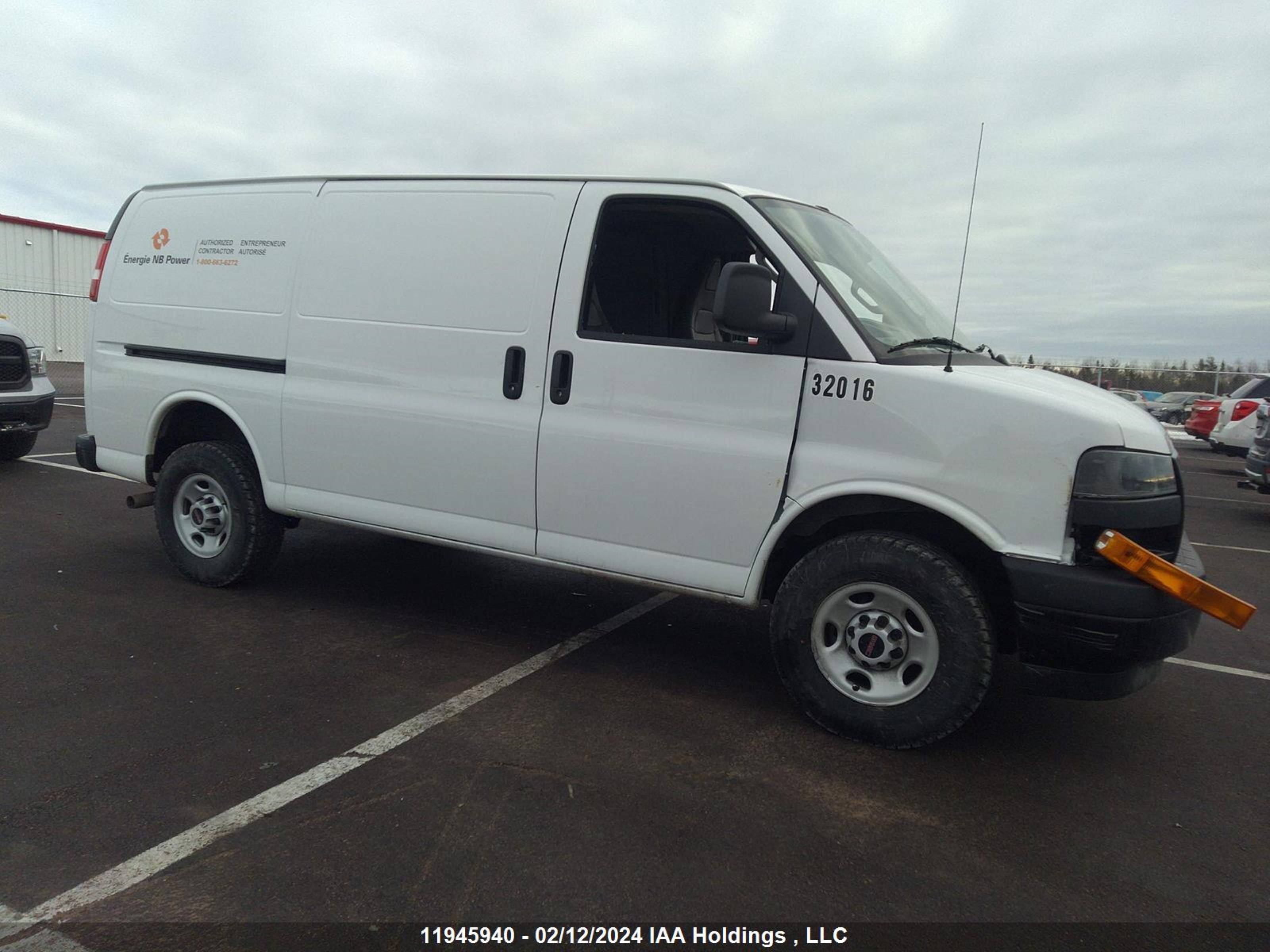 GMC SAVANA 2023 1gtw7afp7p1136582