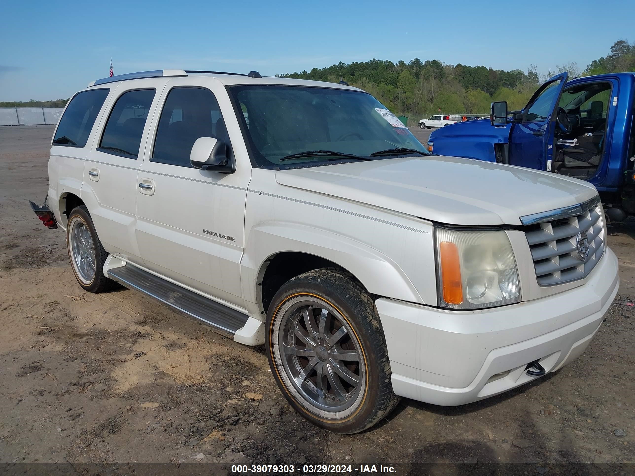 CADILLAC ESCALADE 2005 1gyec63t05r153903