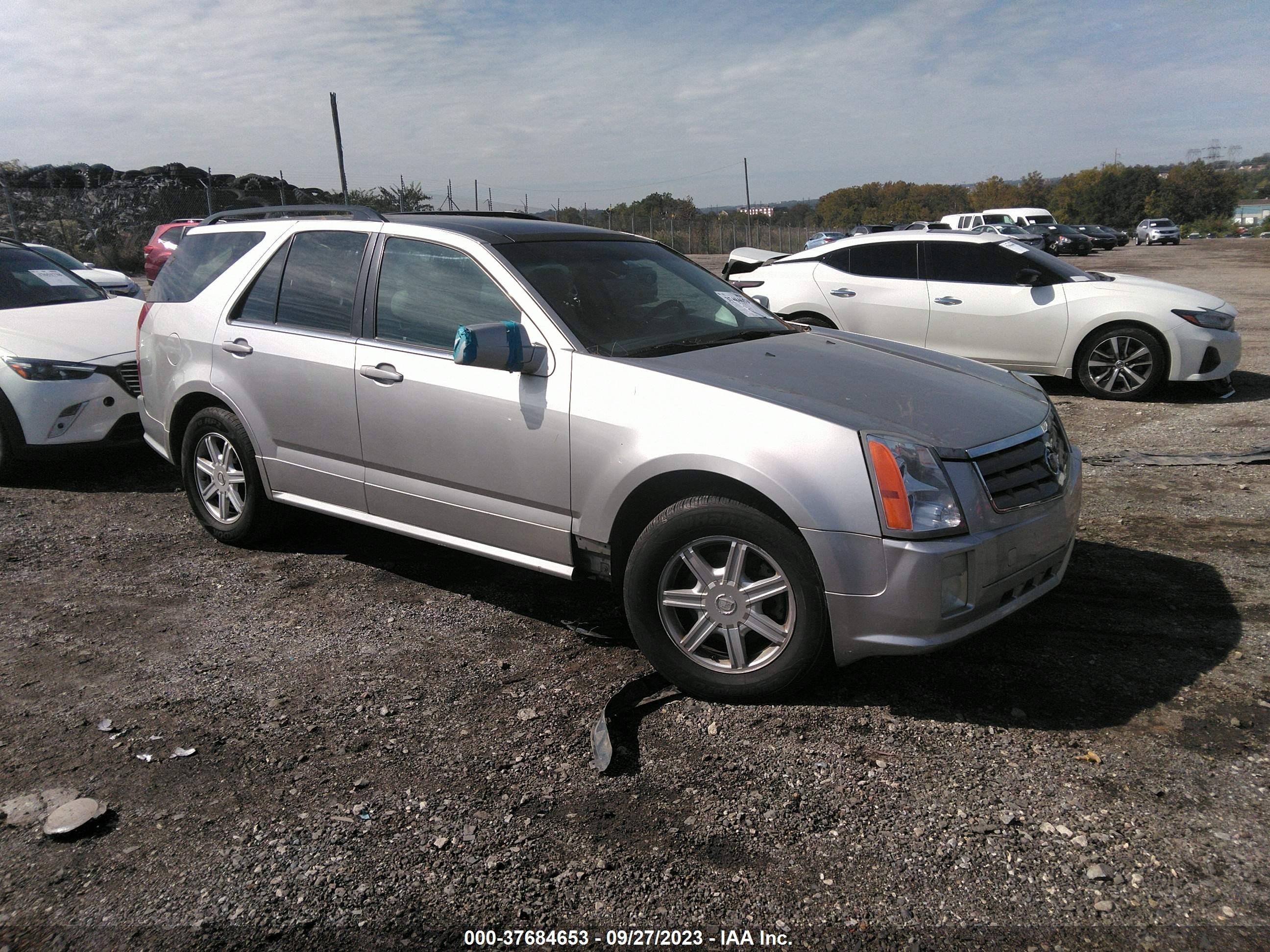 CADILLAC SRX 2004 1gyee637x40181434