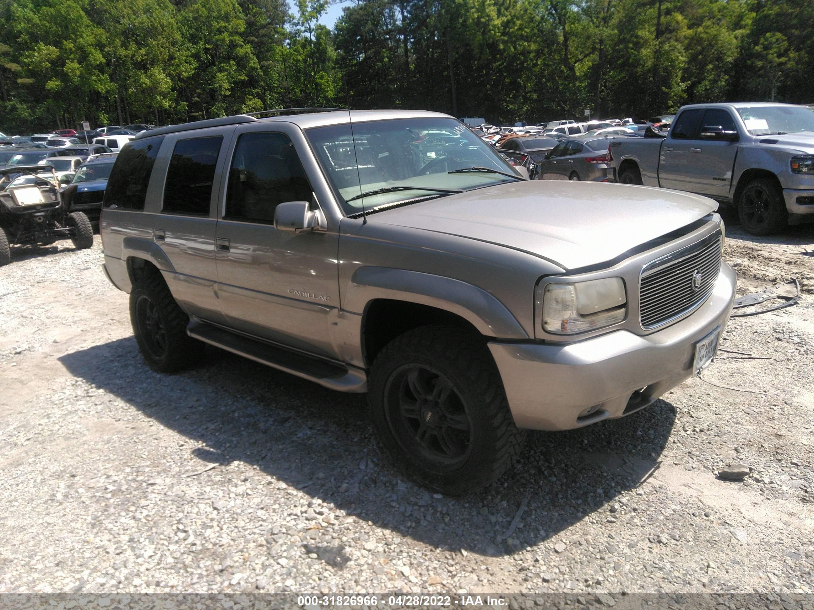 CADILLAC ESCALADE 2000 1gyek13r8yr129704