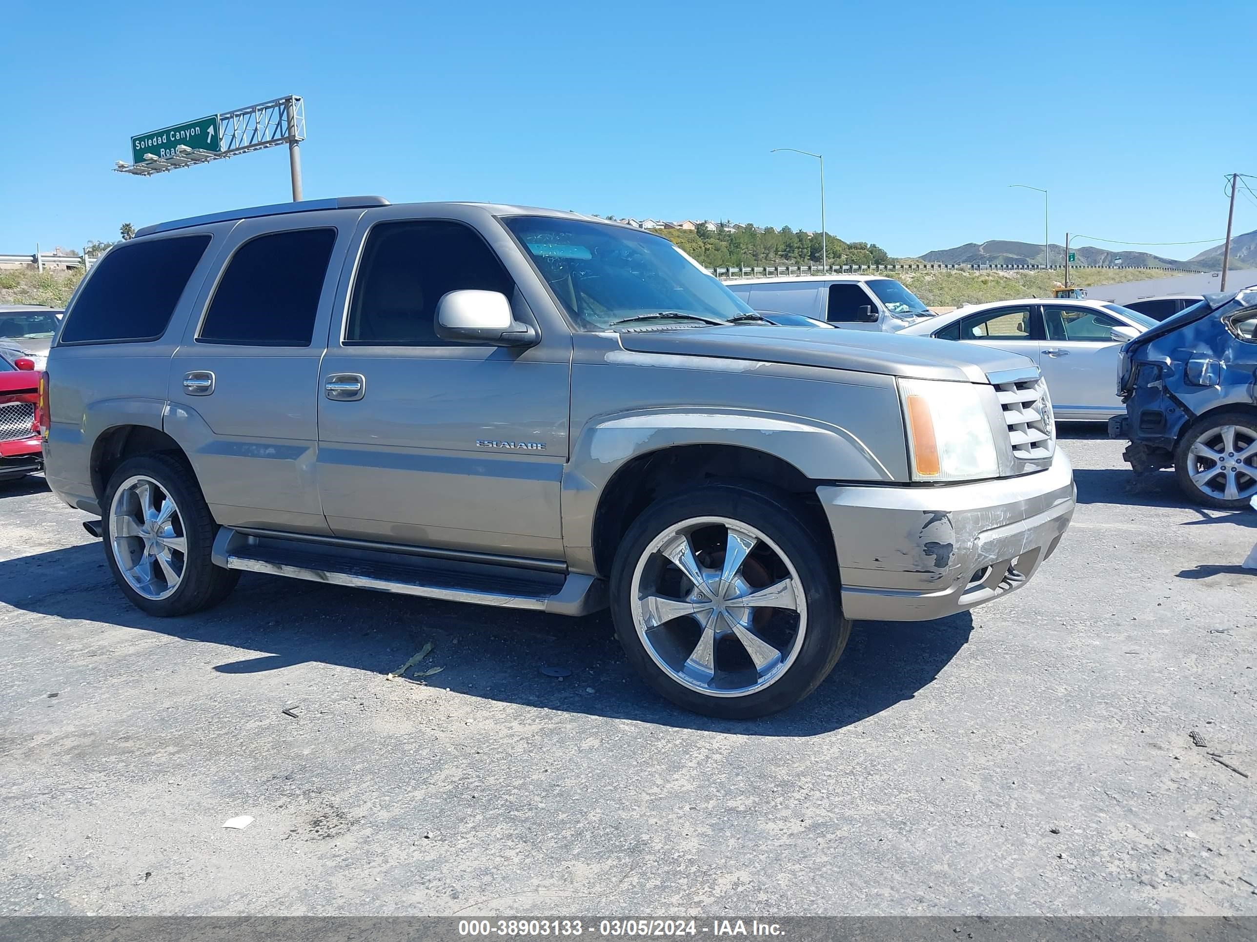 CADILLAC ESCALADE 2002 1gyek63n82r178029