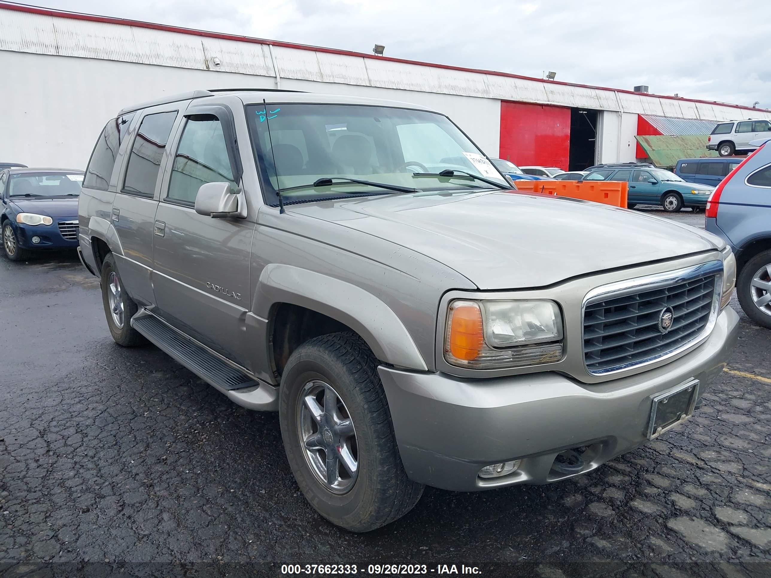 CADILLAC ESCALADE 2000 1gyek63r2yr170715