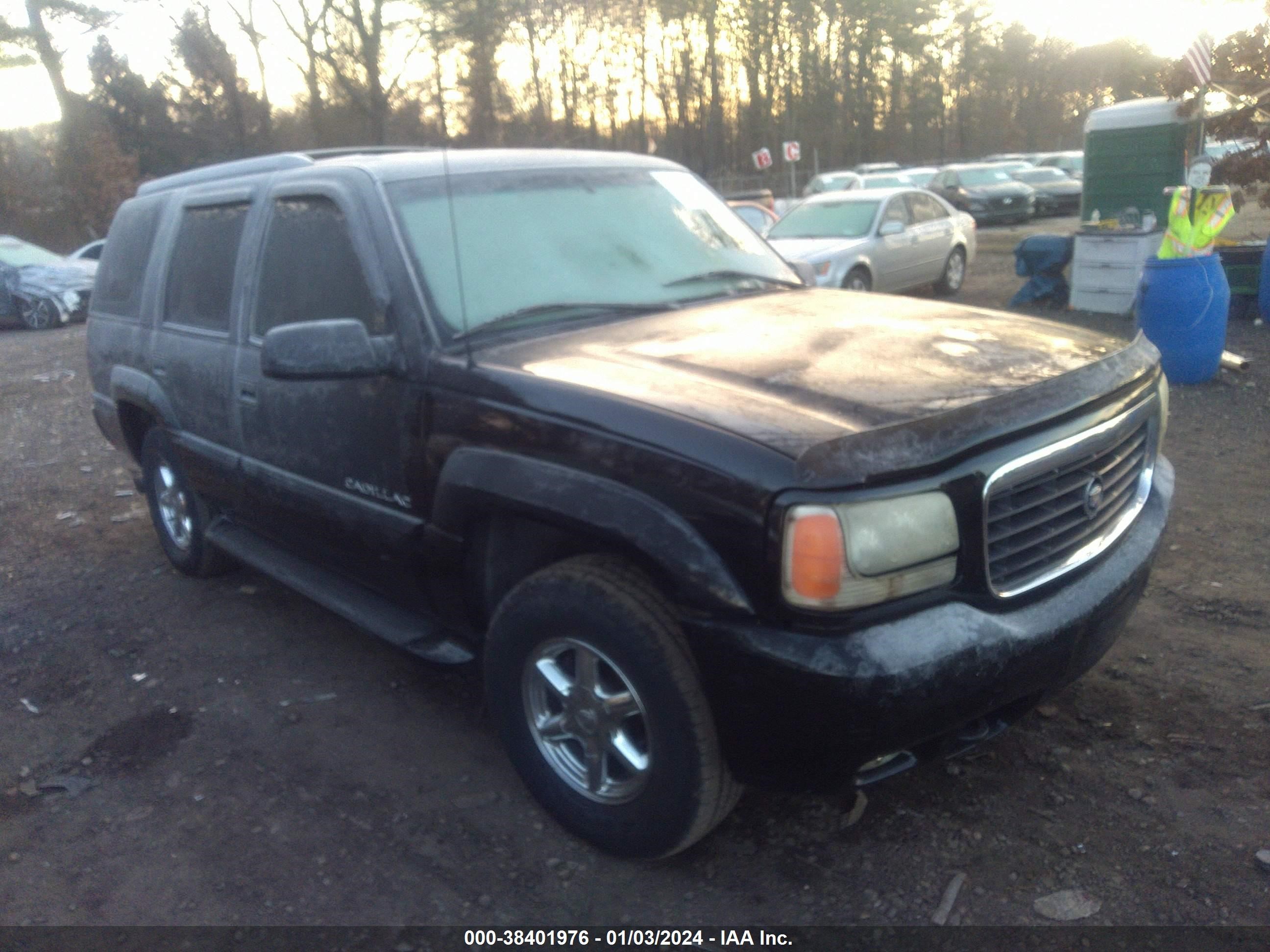 CADILLAC ESCALADE 2000 1gyek63rxyr173362