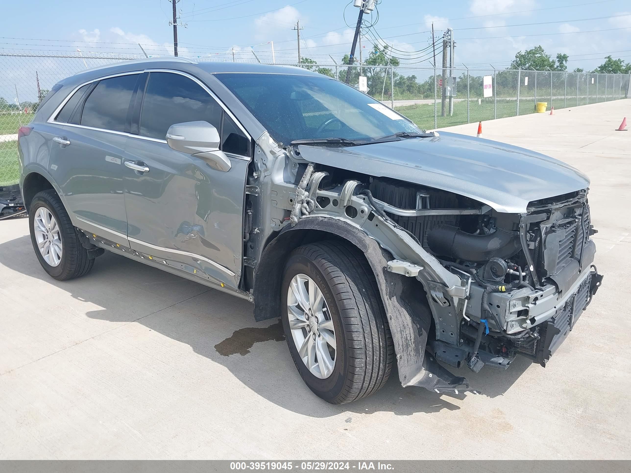 CADILLAC XT5 2023 1gyknar45pz145086