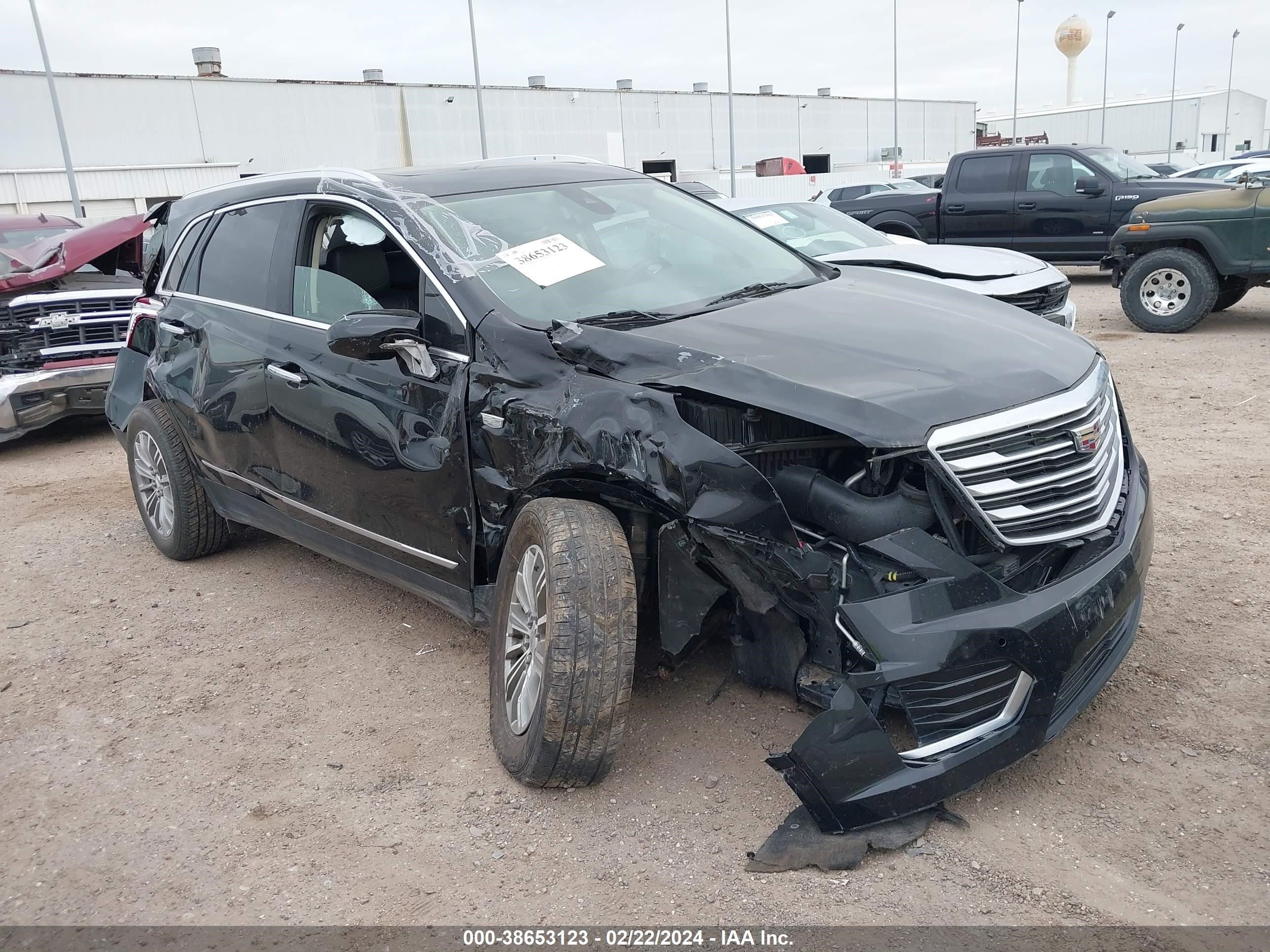 CADILLAC XT5 2017 1gyknbrs4hz325679