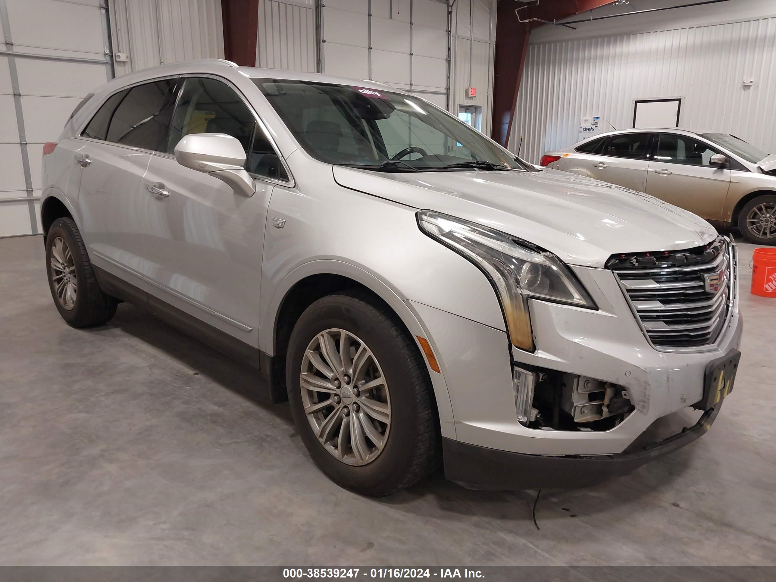 CADILLAC XT5 2017 1gykndrs4hz272736