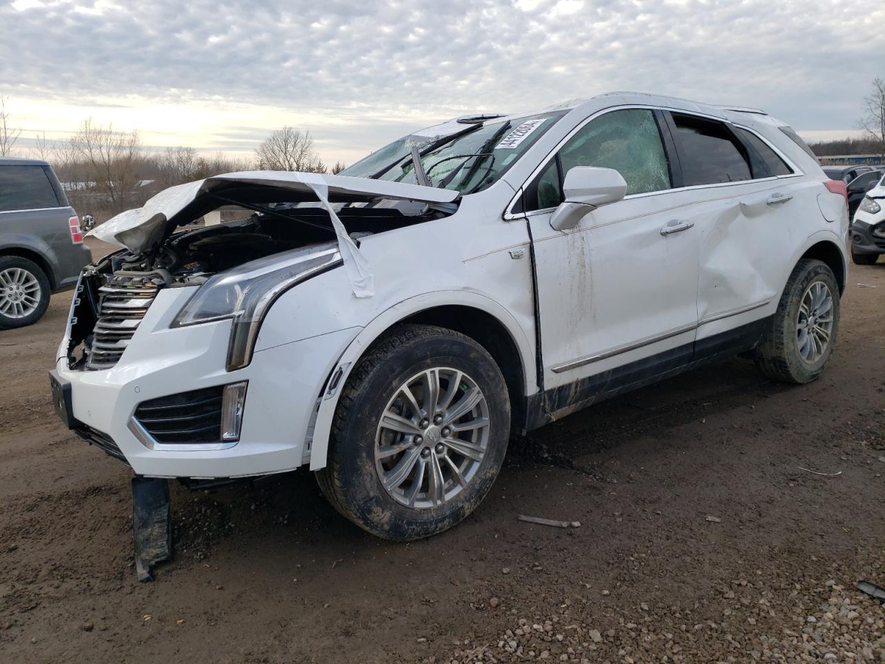 CADILLAC XT5 2019 1gykndrs8kz187194