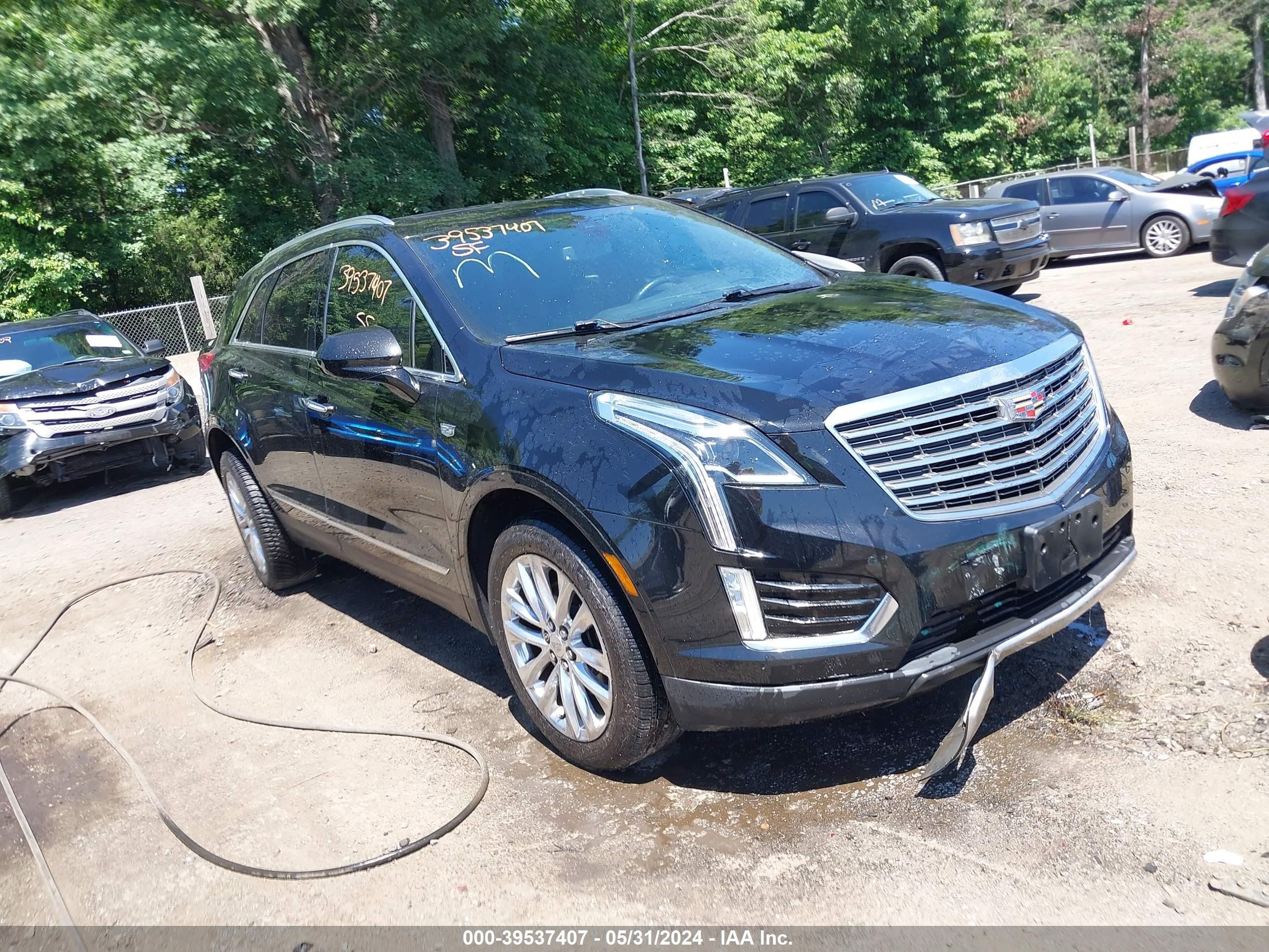 CADILLAC XT5 2017 1gyknfrs0hz104135