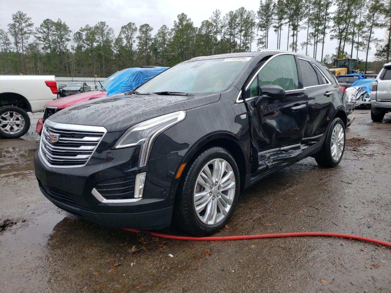 CADILLAC XT5 2019 1gyknfrs6kz118158